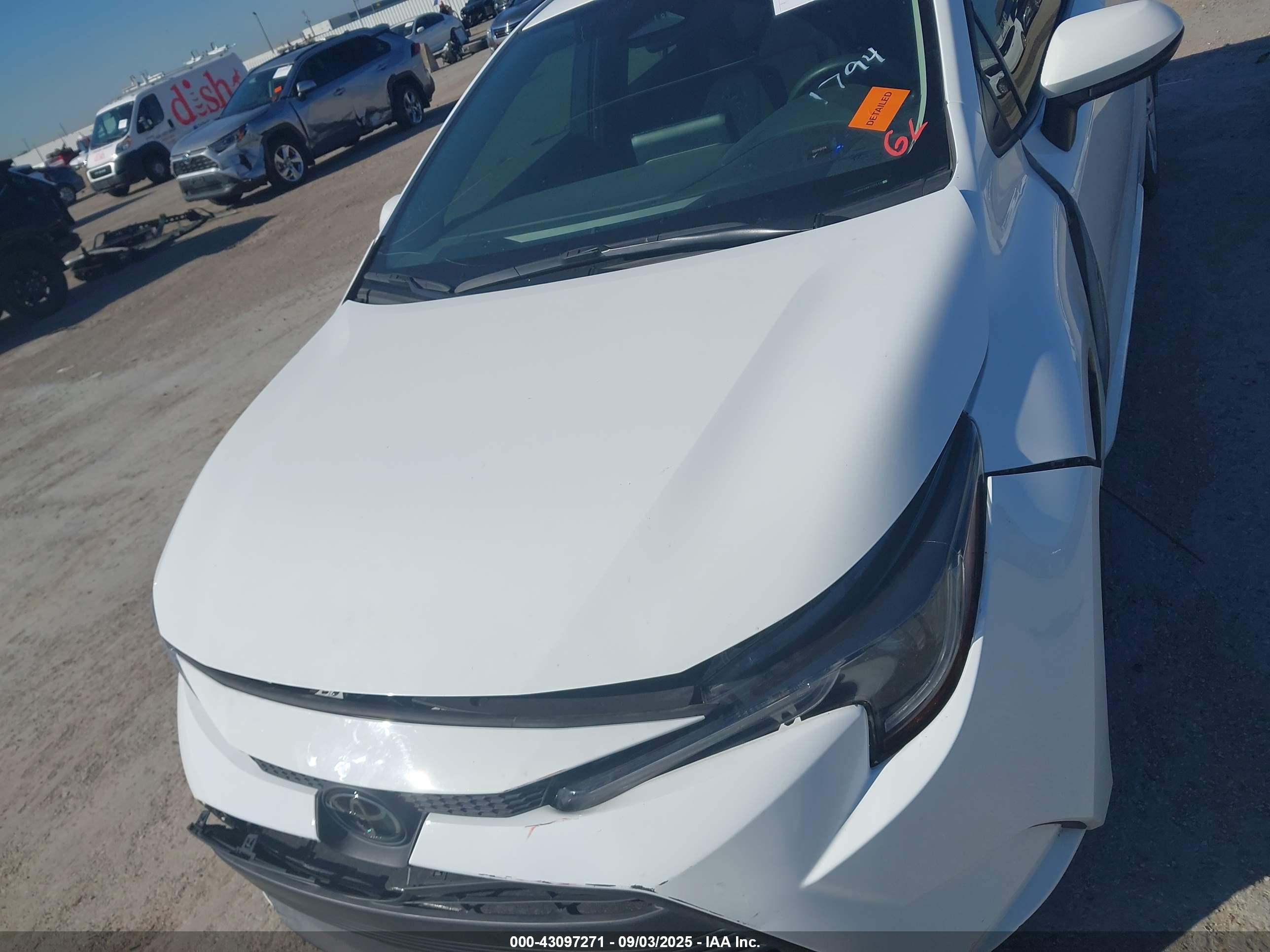 TOYOTA COROLLA image 10