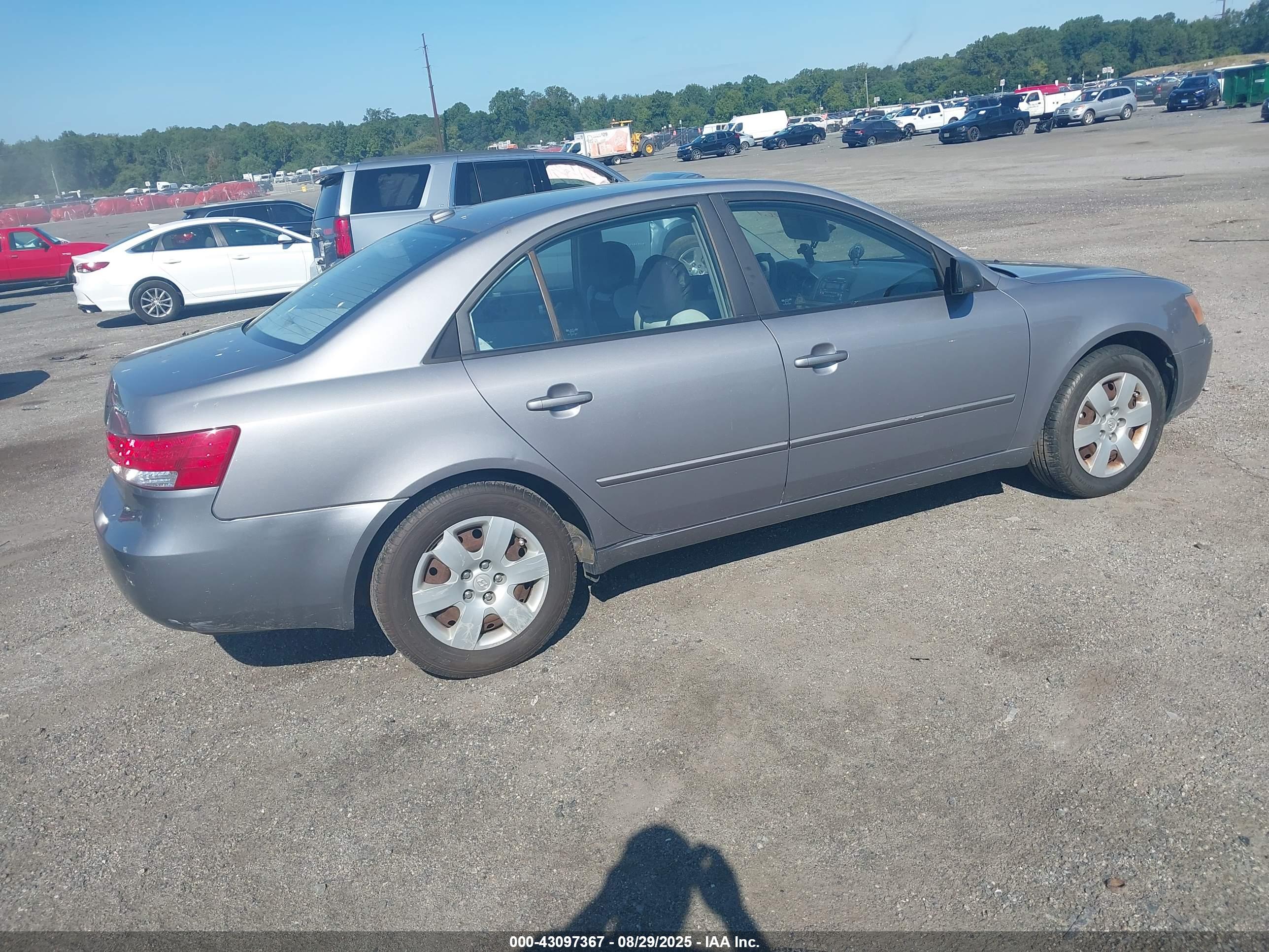 HYUNDAI SONATA image 4