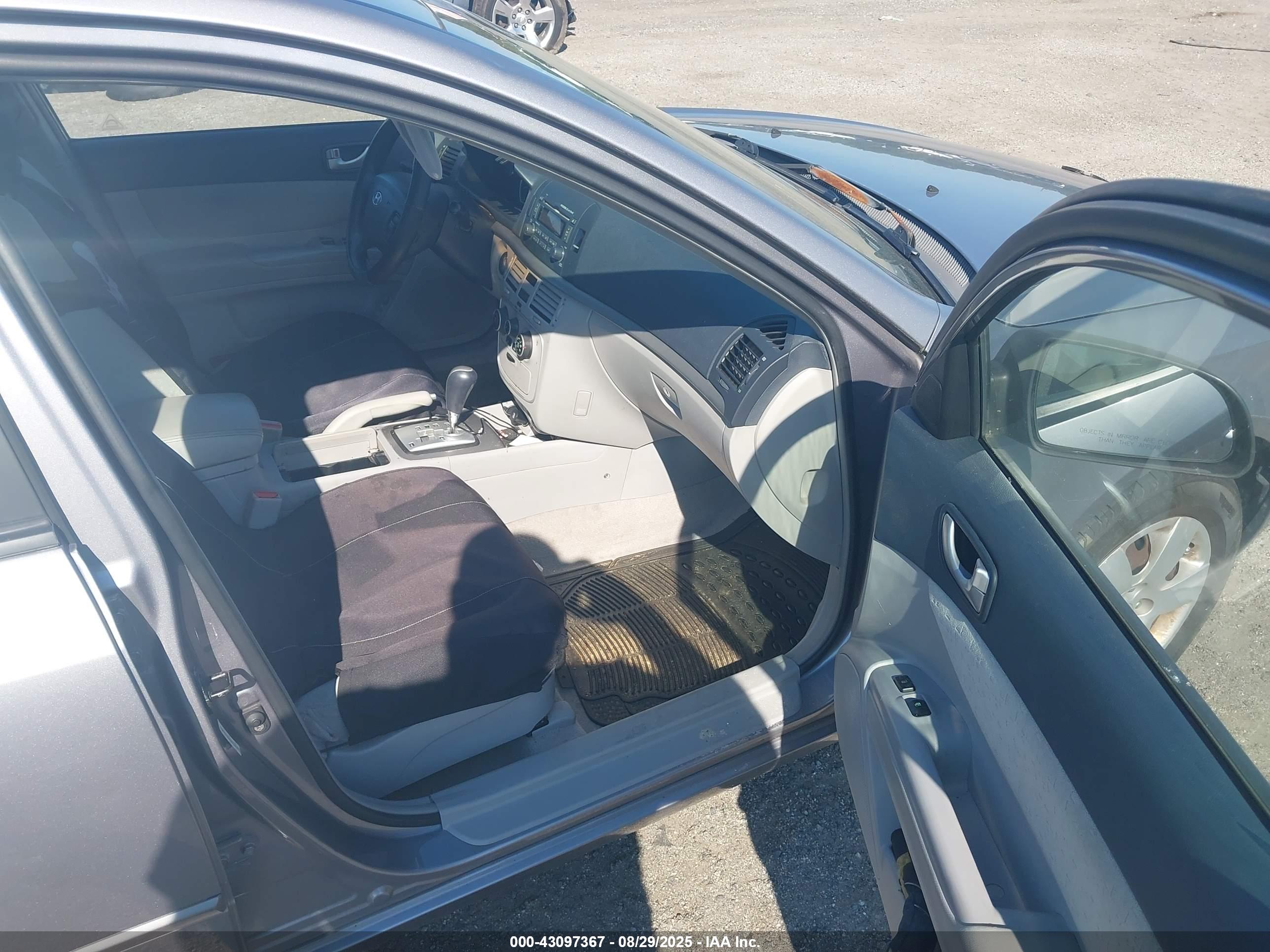 HYUNDAI SONATA image 5