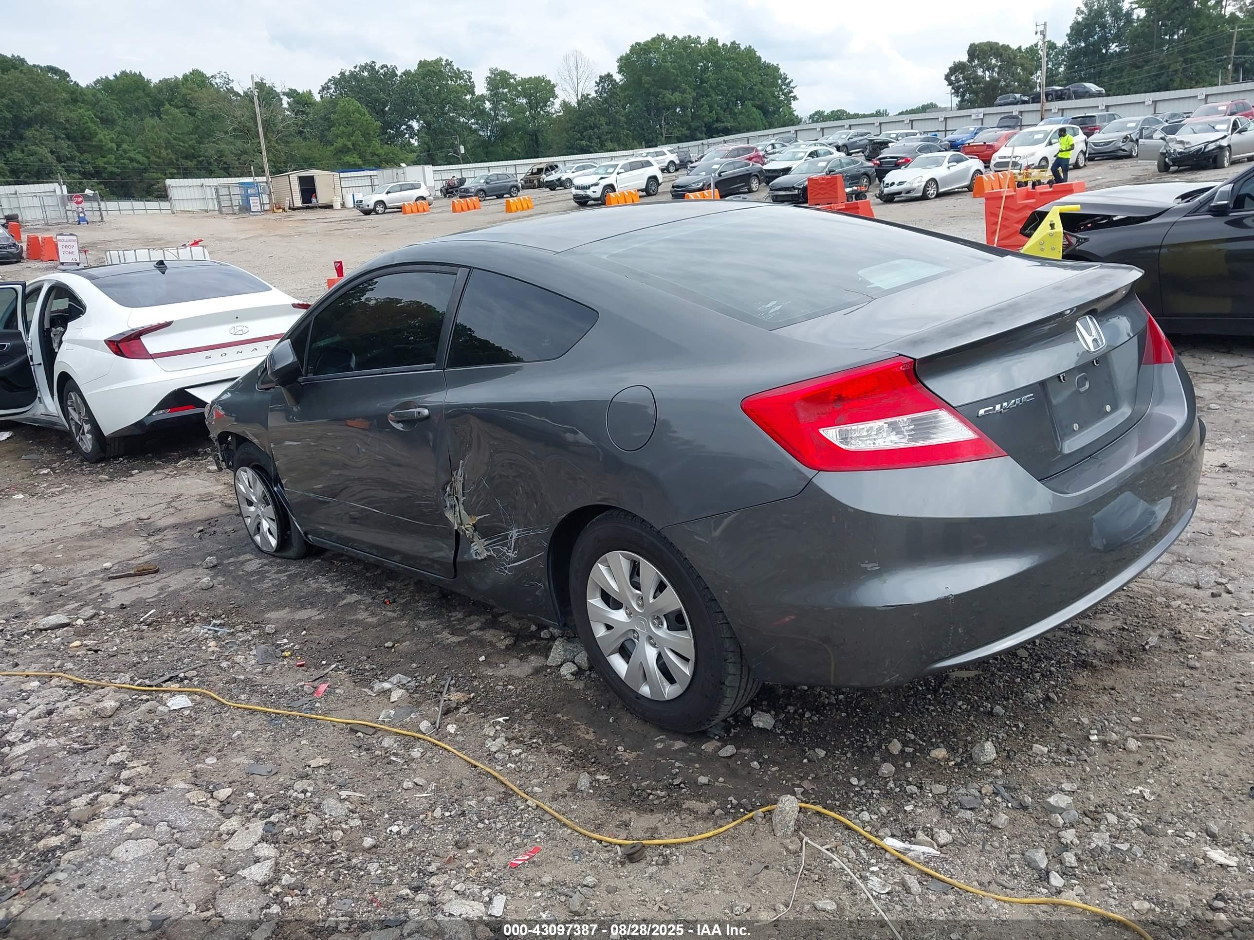 HONDA CIVIC image 3