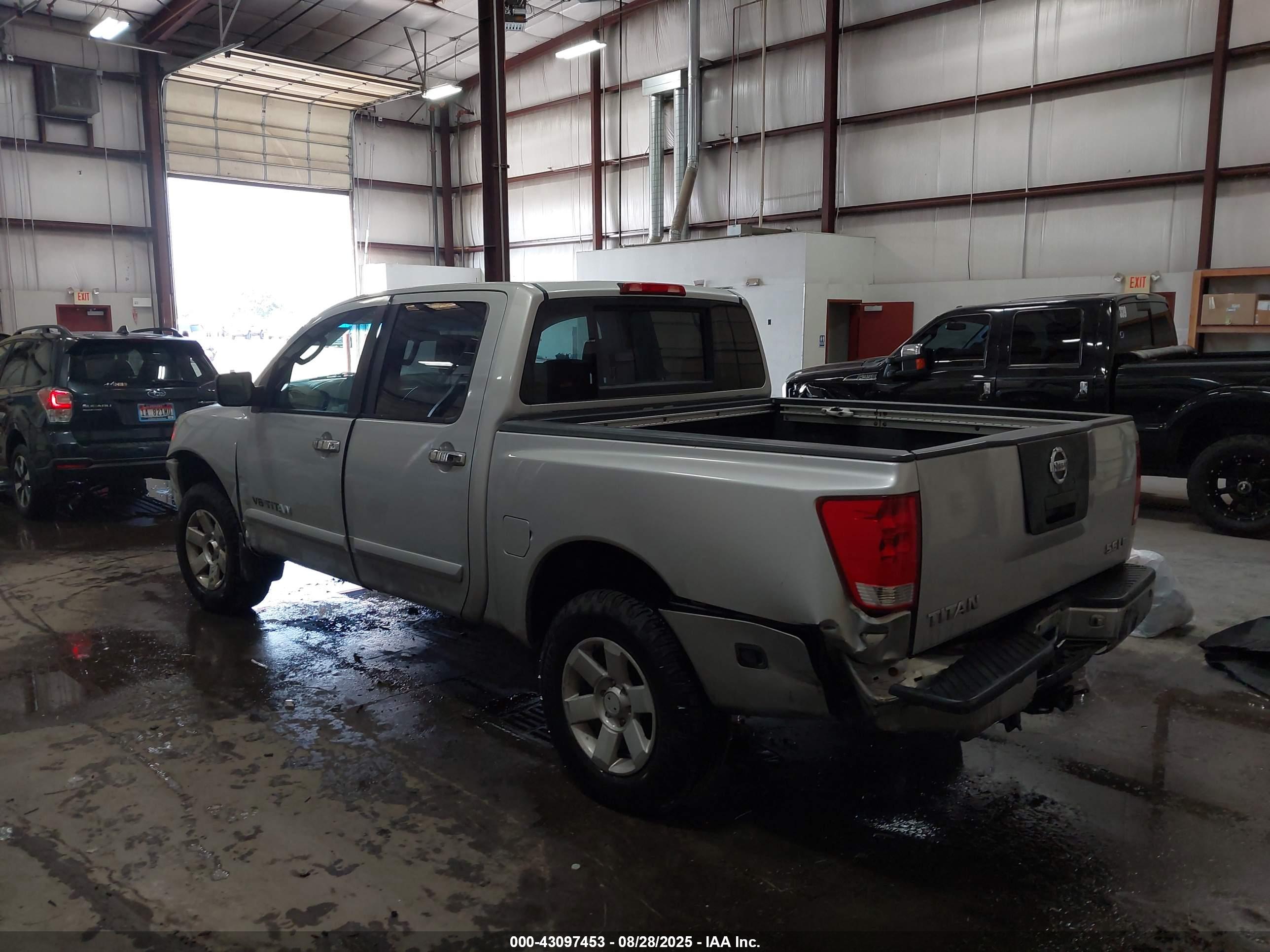 NISSAN TITAN image 3