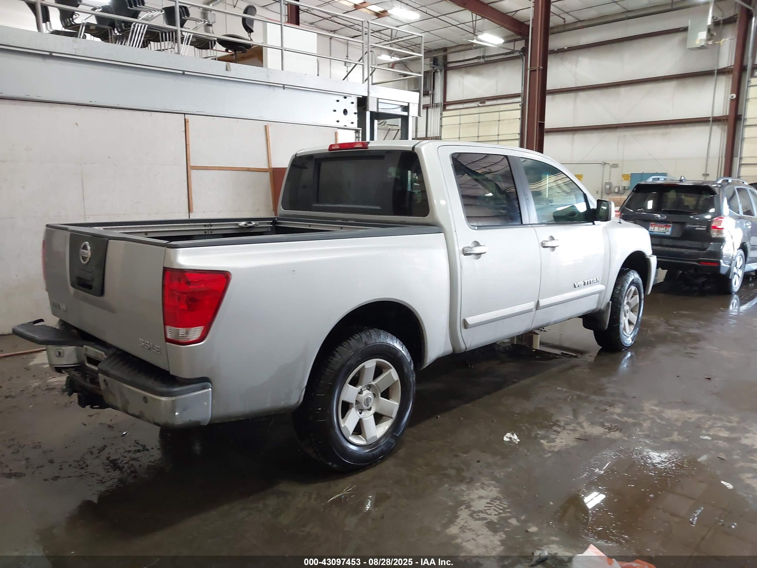 NISSAN TITAN image 4