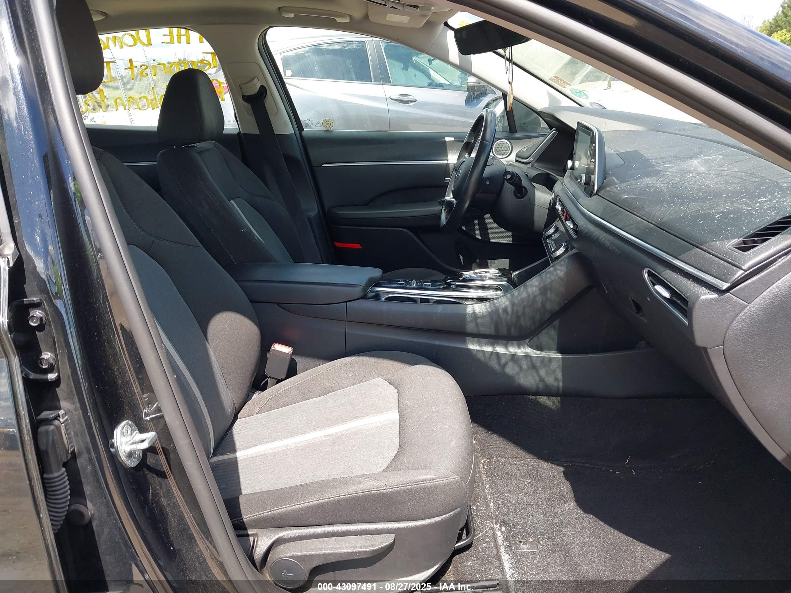 HYUNDAI SONATA image 5