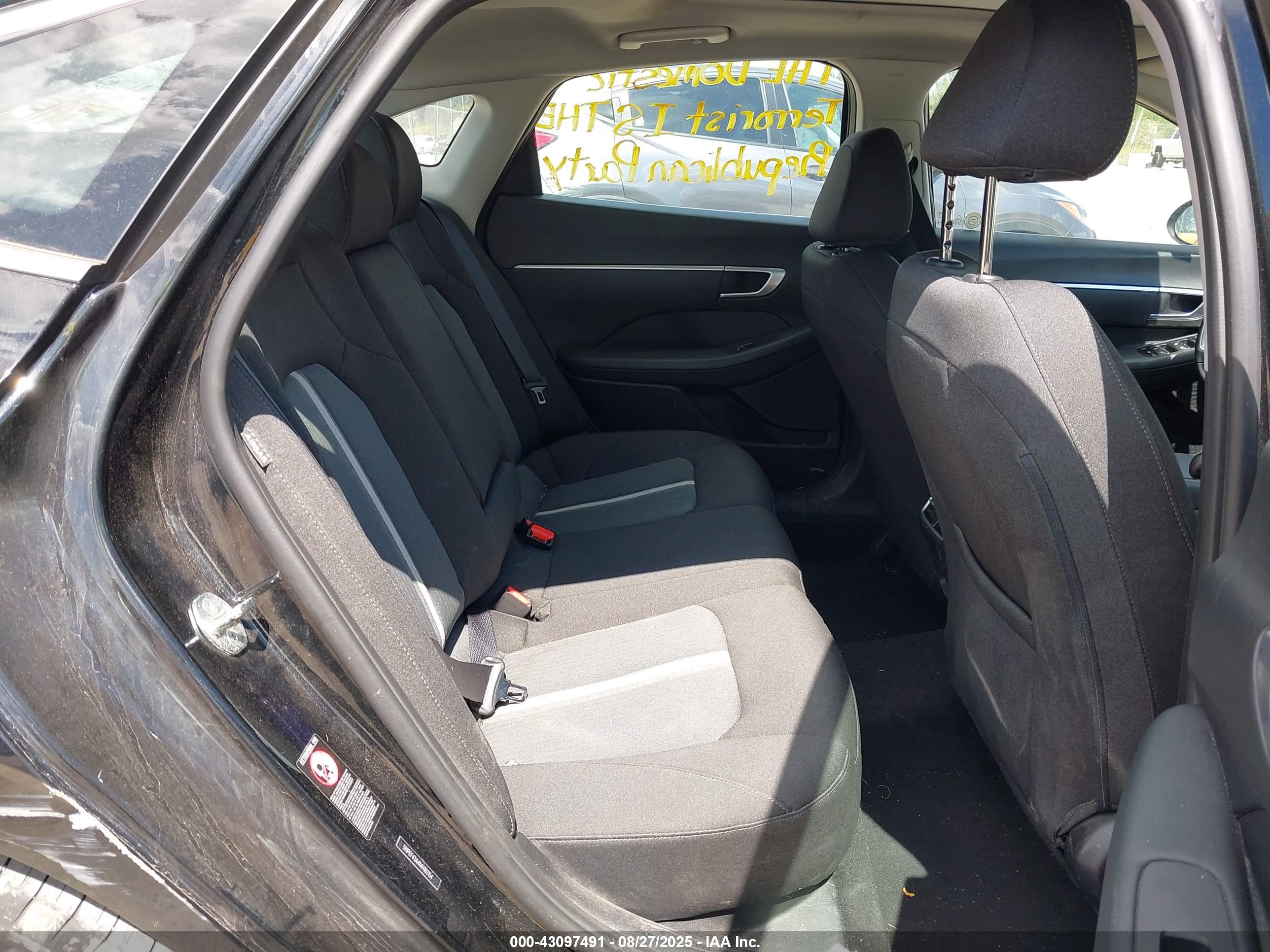 HYUNDAI SONATA image 8