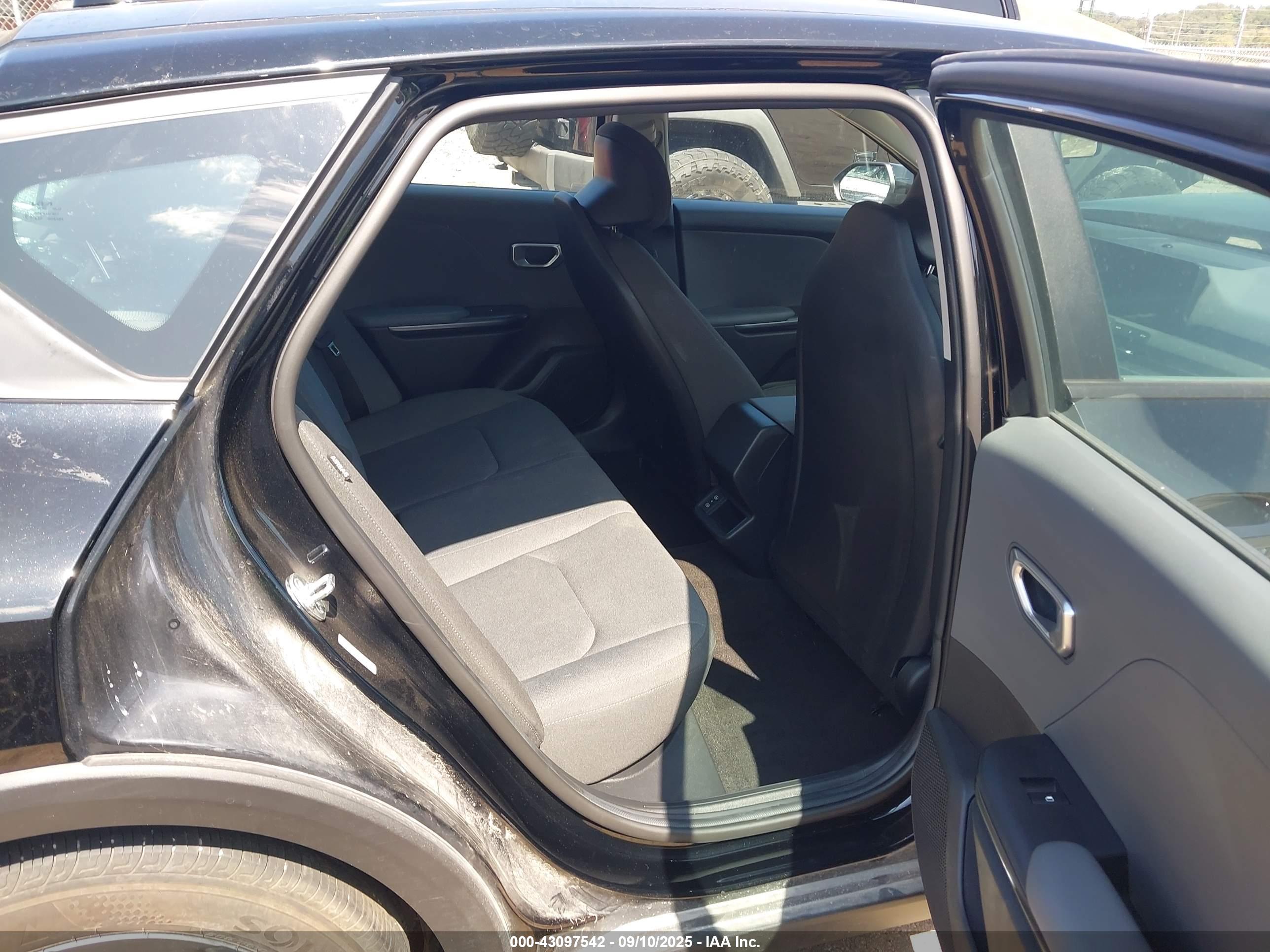 KIA K4 image 8