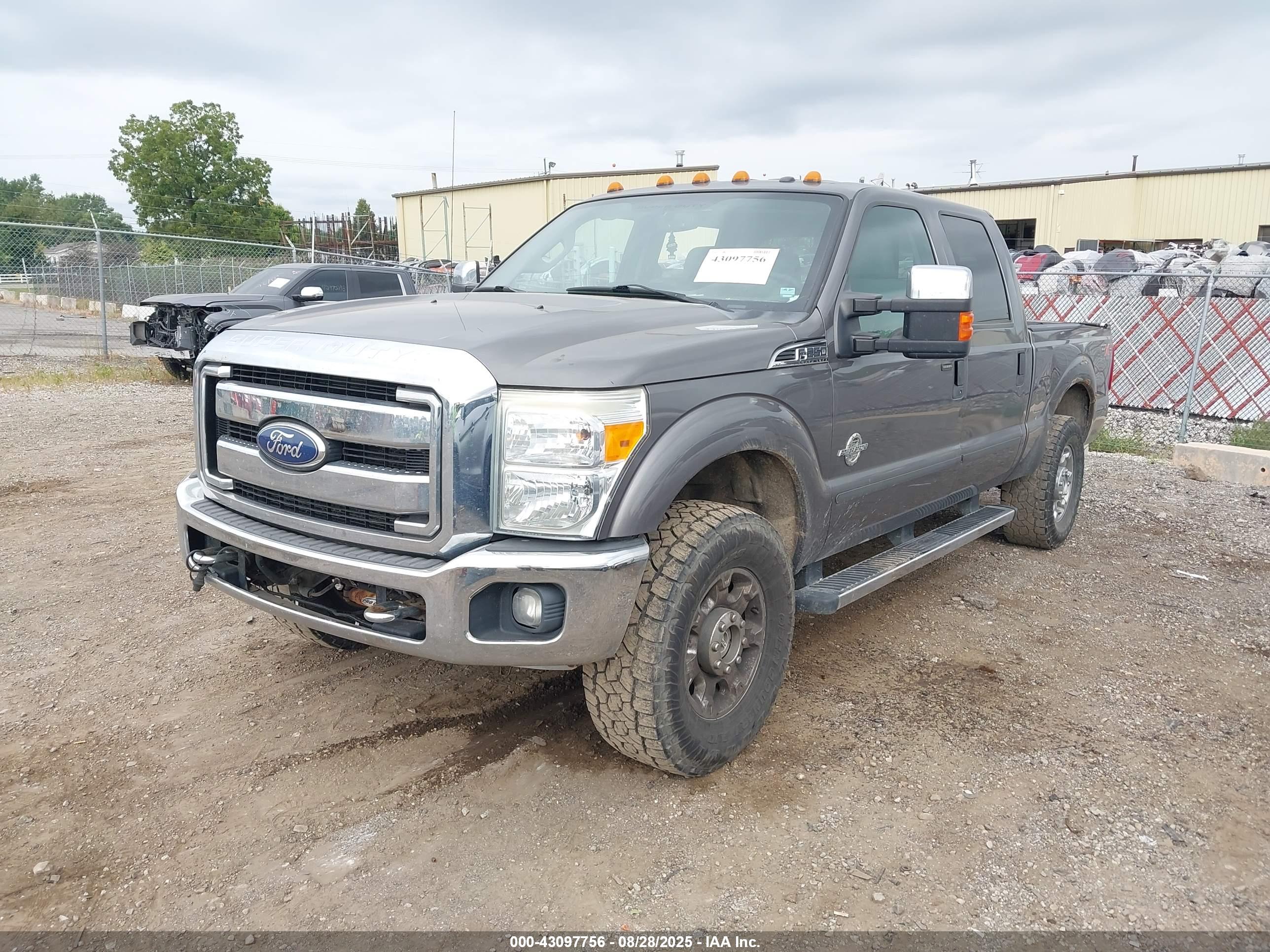 FORD F-250 image 2