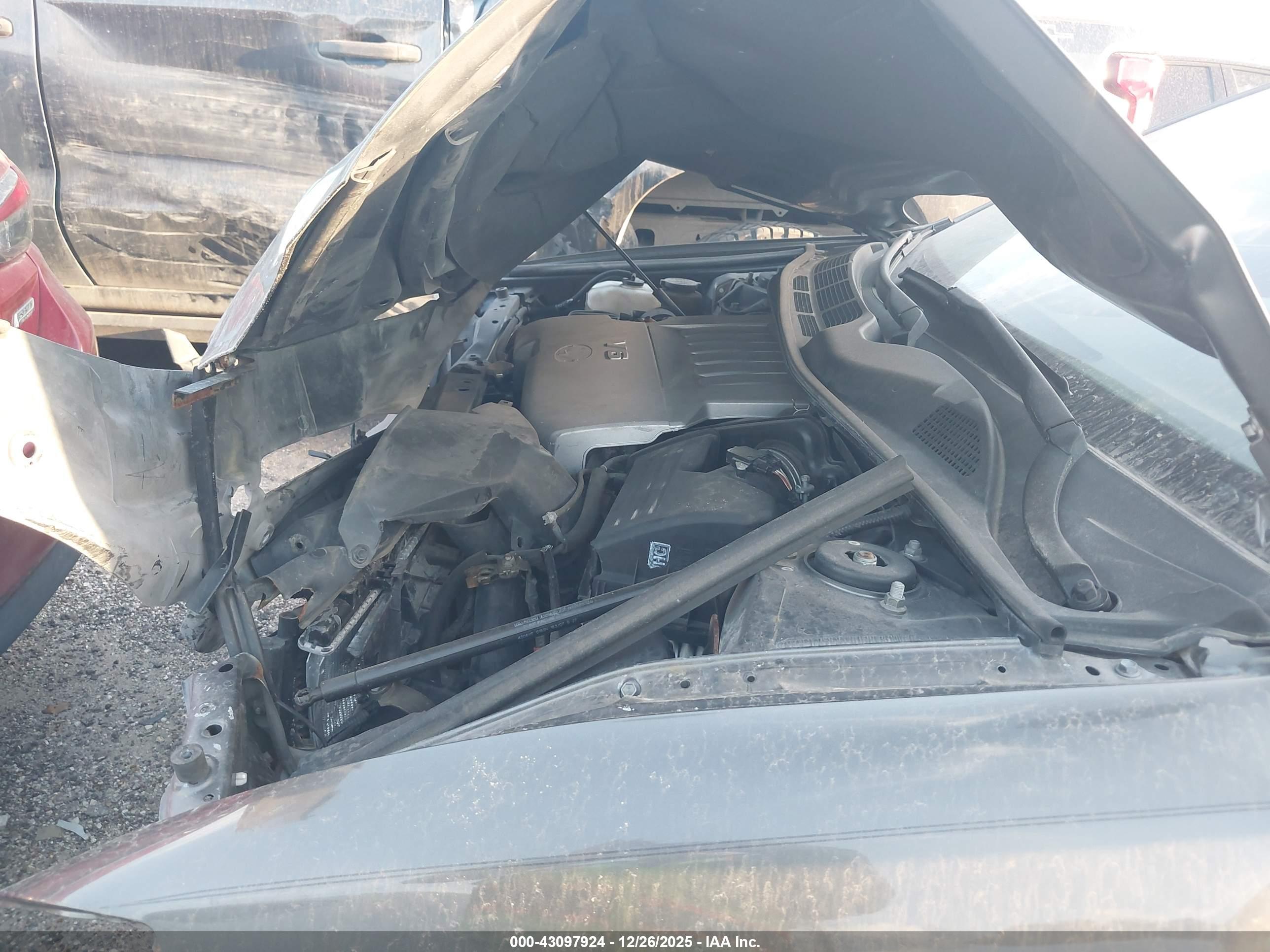 TOYOTA AVALON image 10
