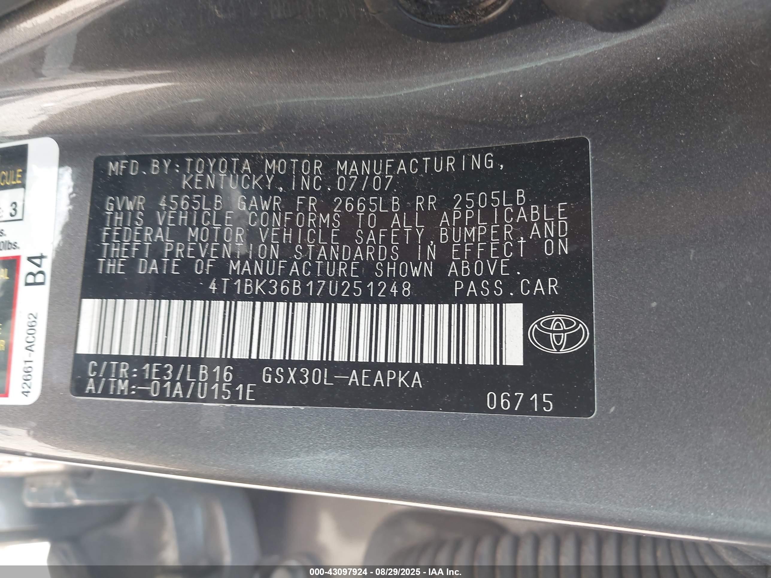 TOYOTA AVALON image 9
