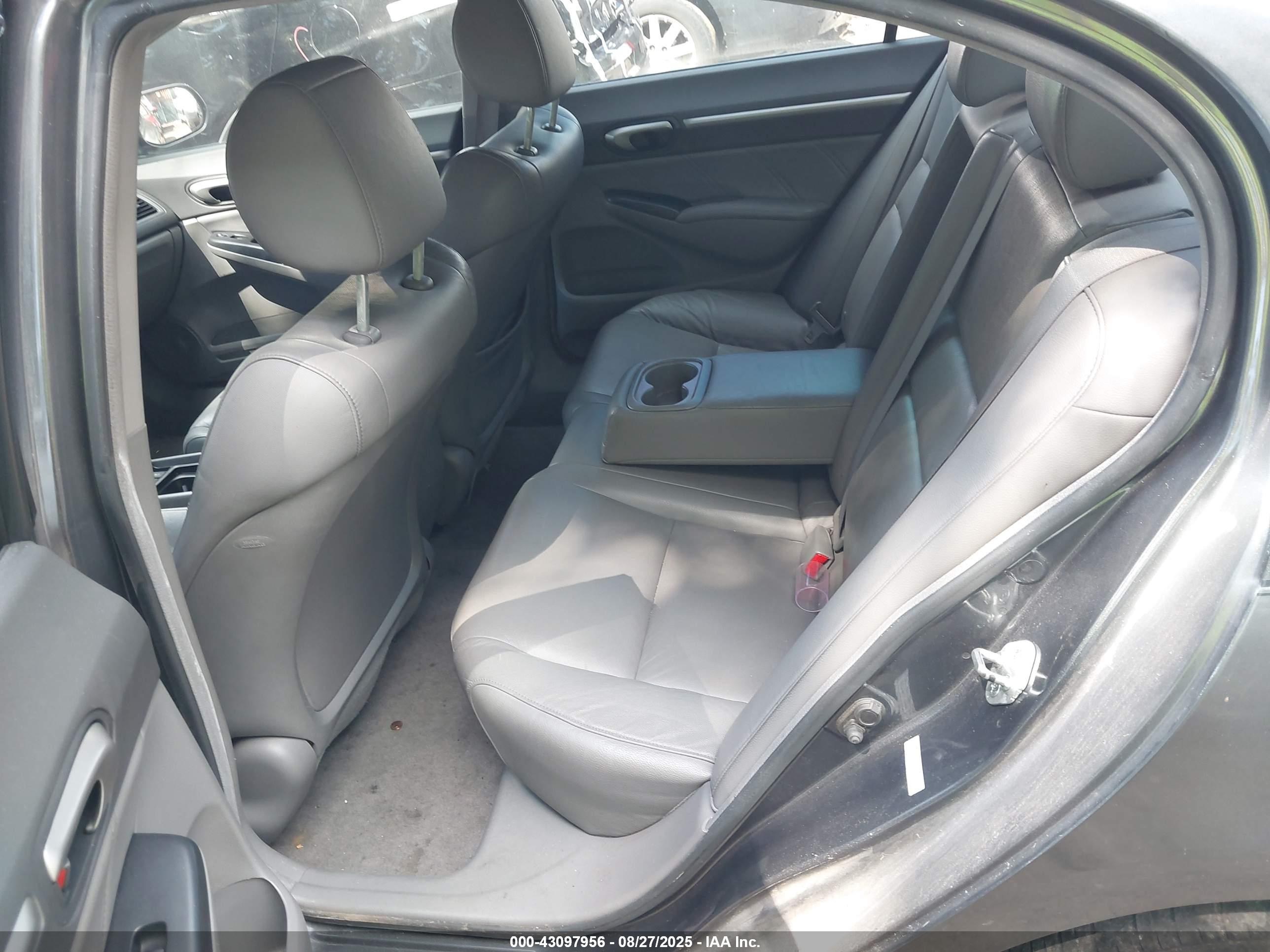 HONDA CIVIC image 8