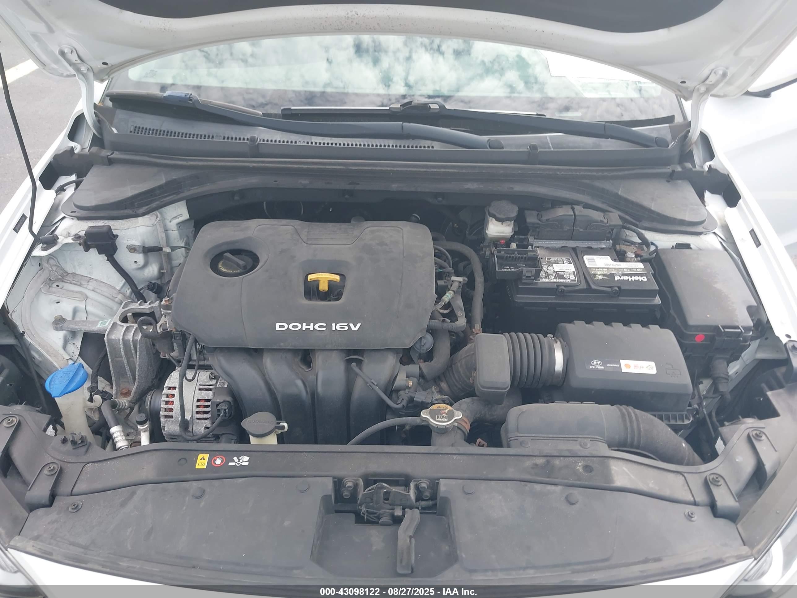 HYUNDAI ELANTRA image 10