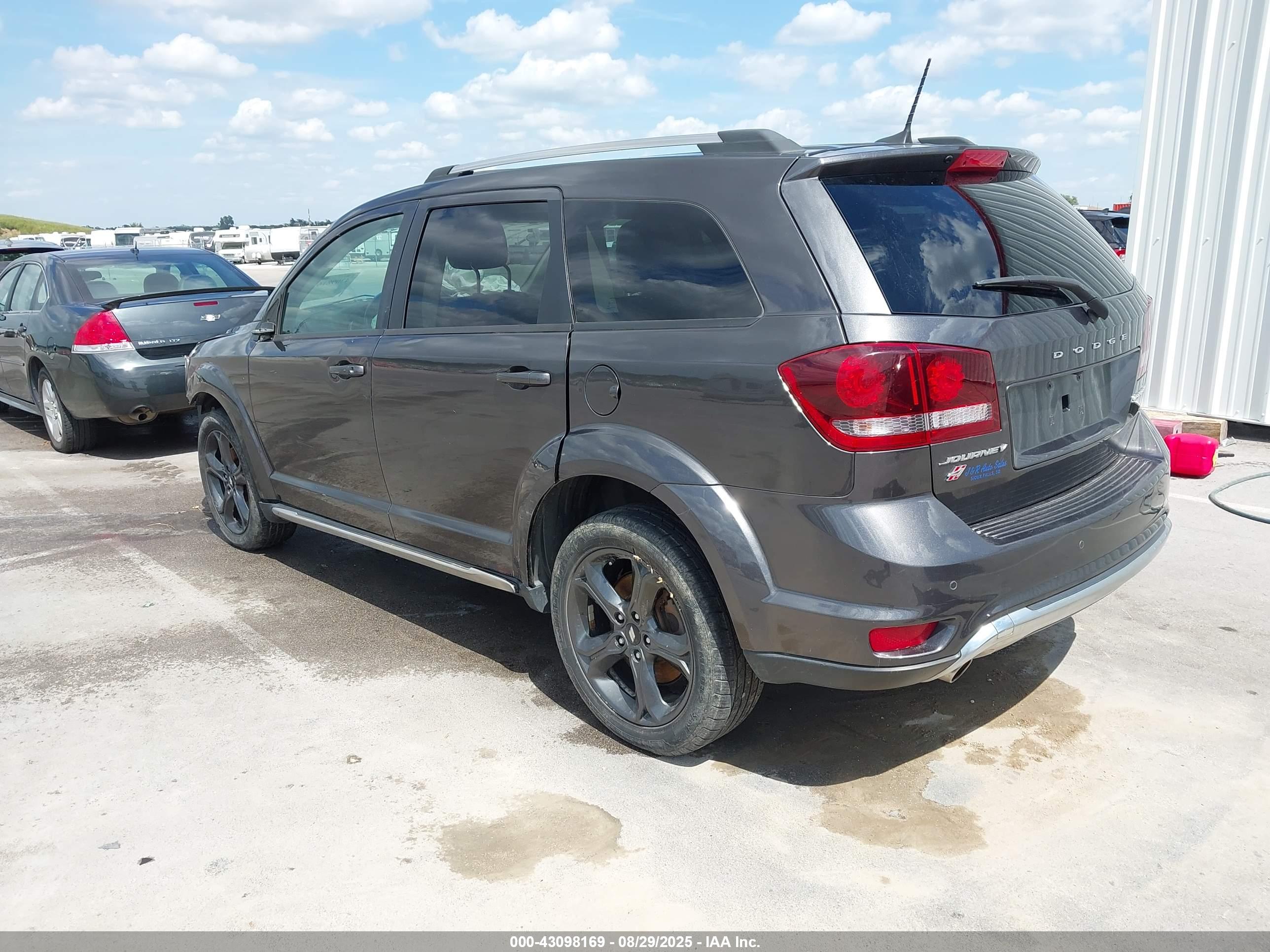 DODGE JOURNEY image 3