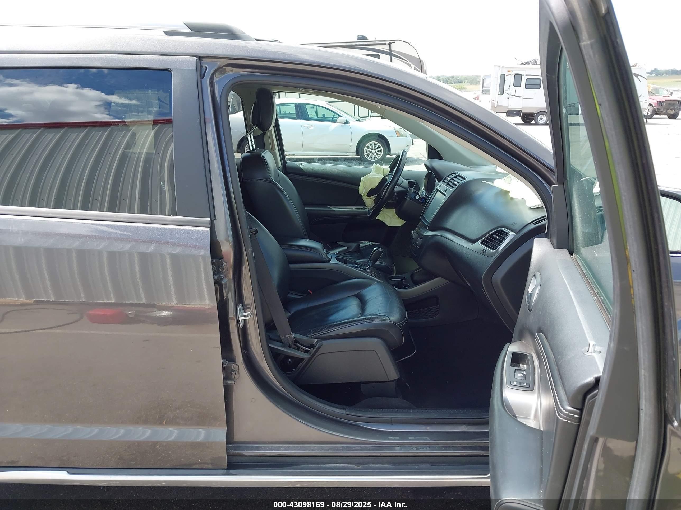 DODGE JOURNEY image 5
