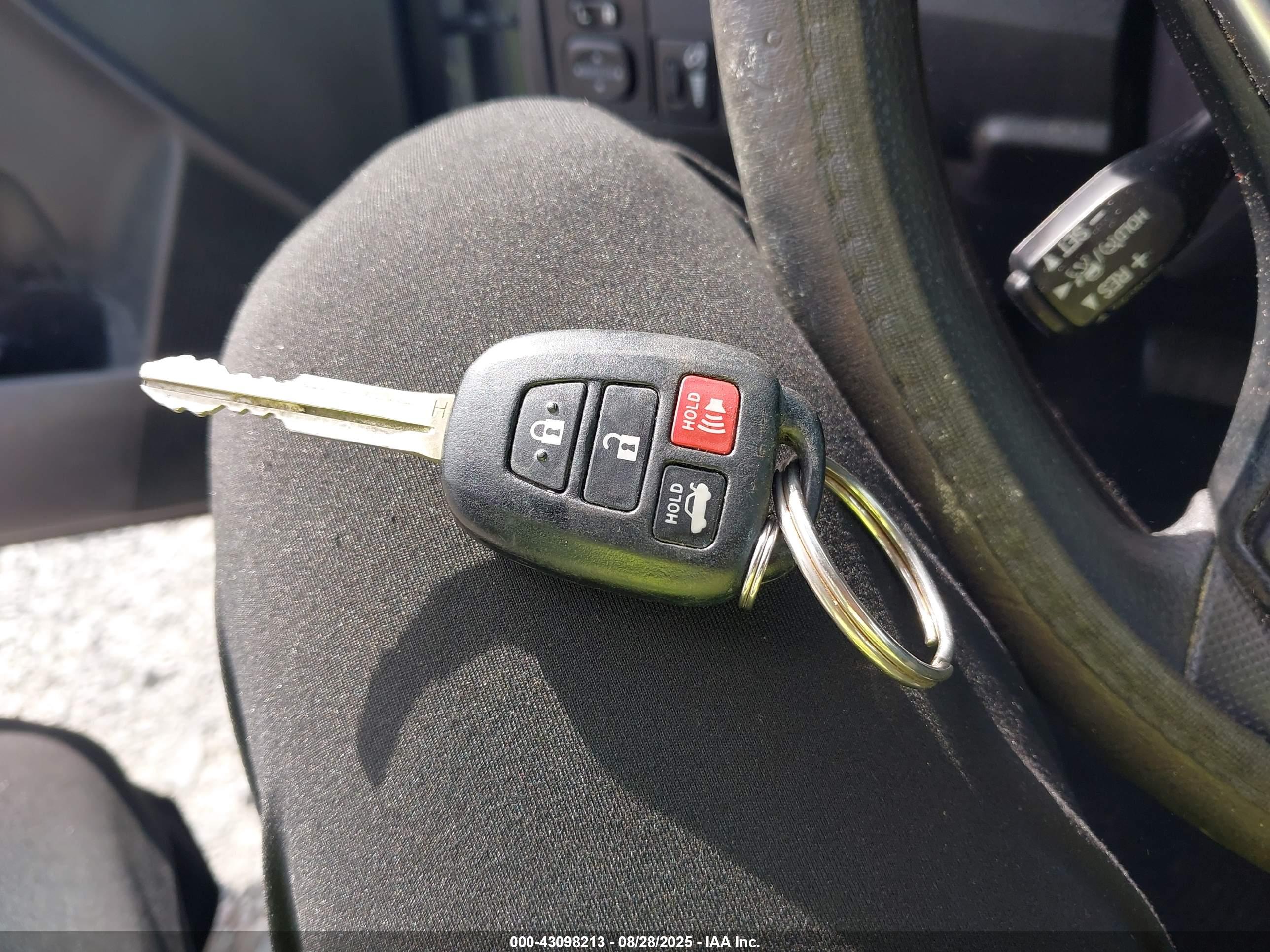 TOYOTA COROLLA image 11