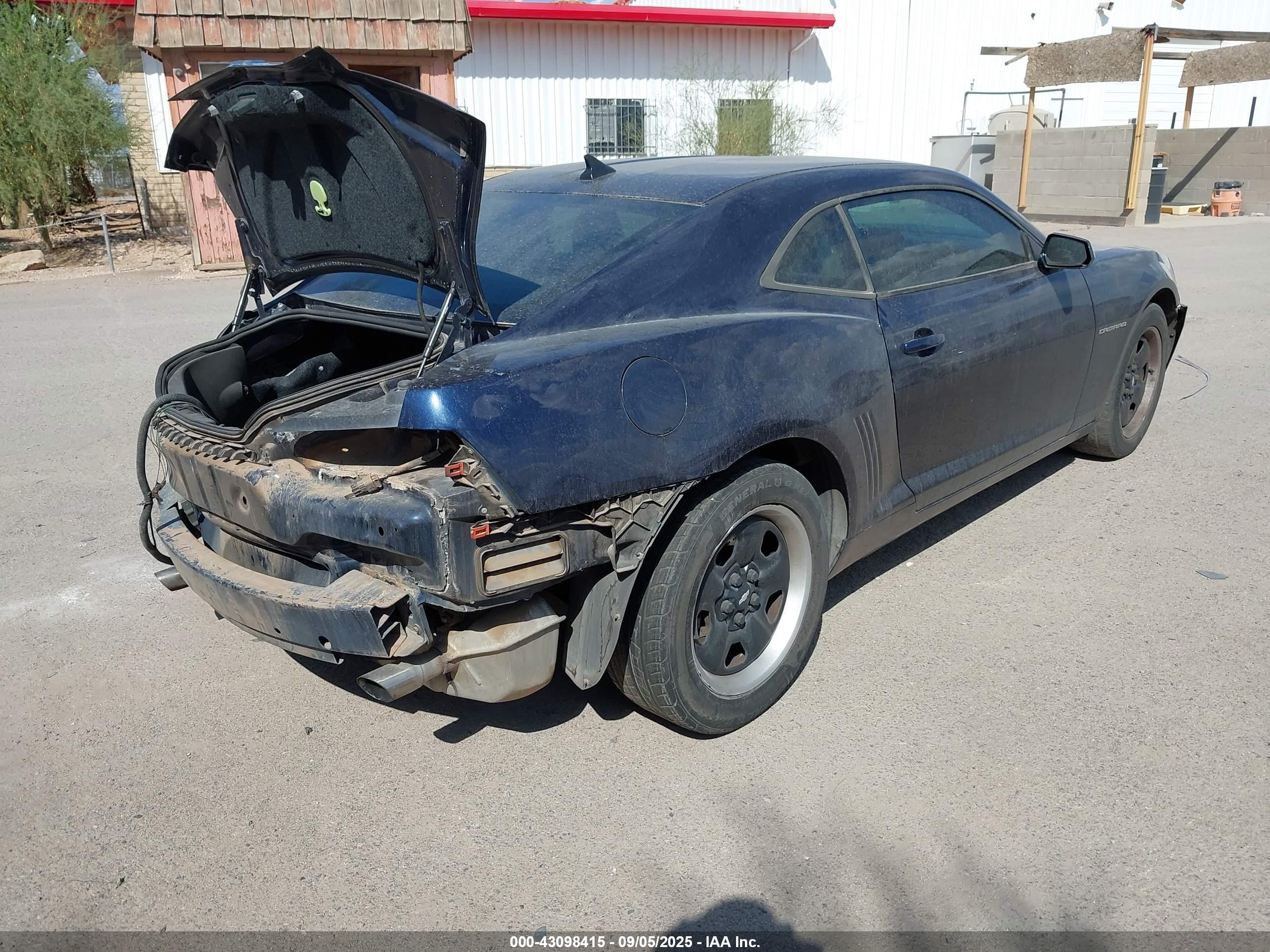 CHEVROLET CAMARO image 4