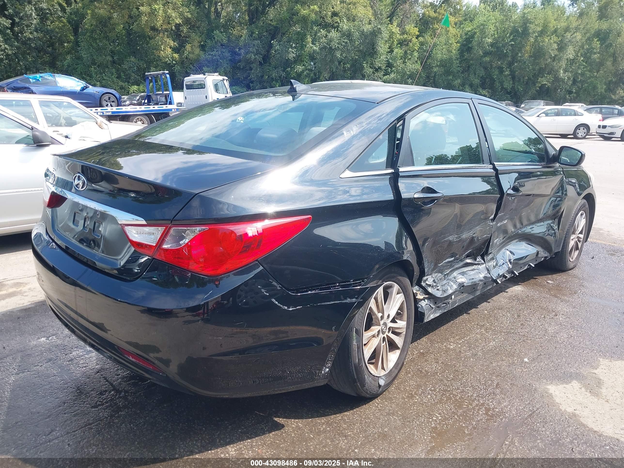 HYUNDAI SONATA image 4