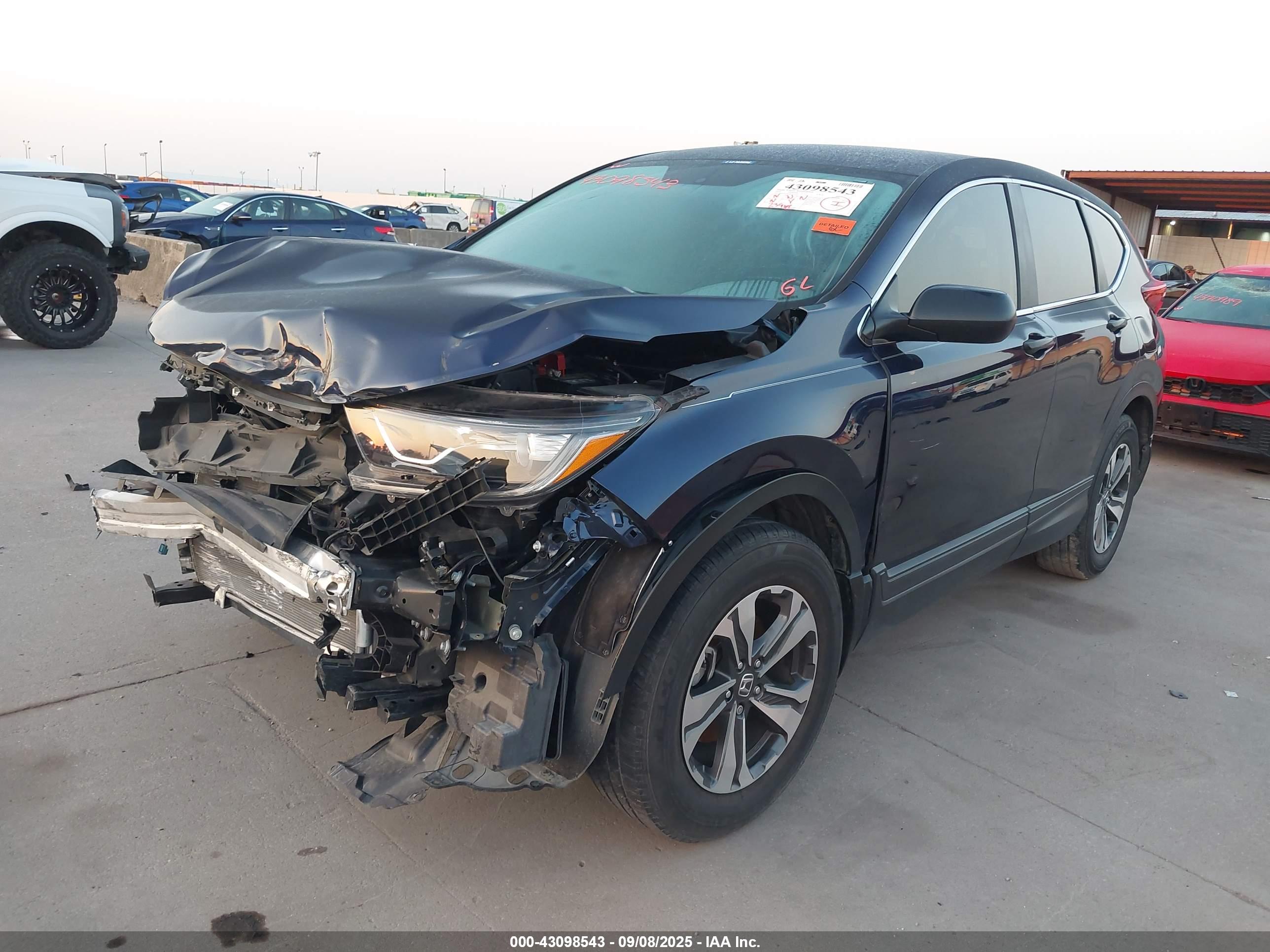 HONDA CR-V image 2