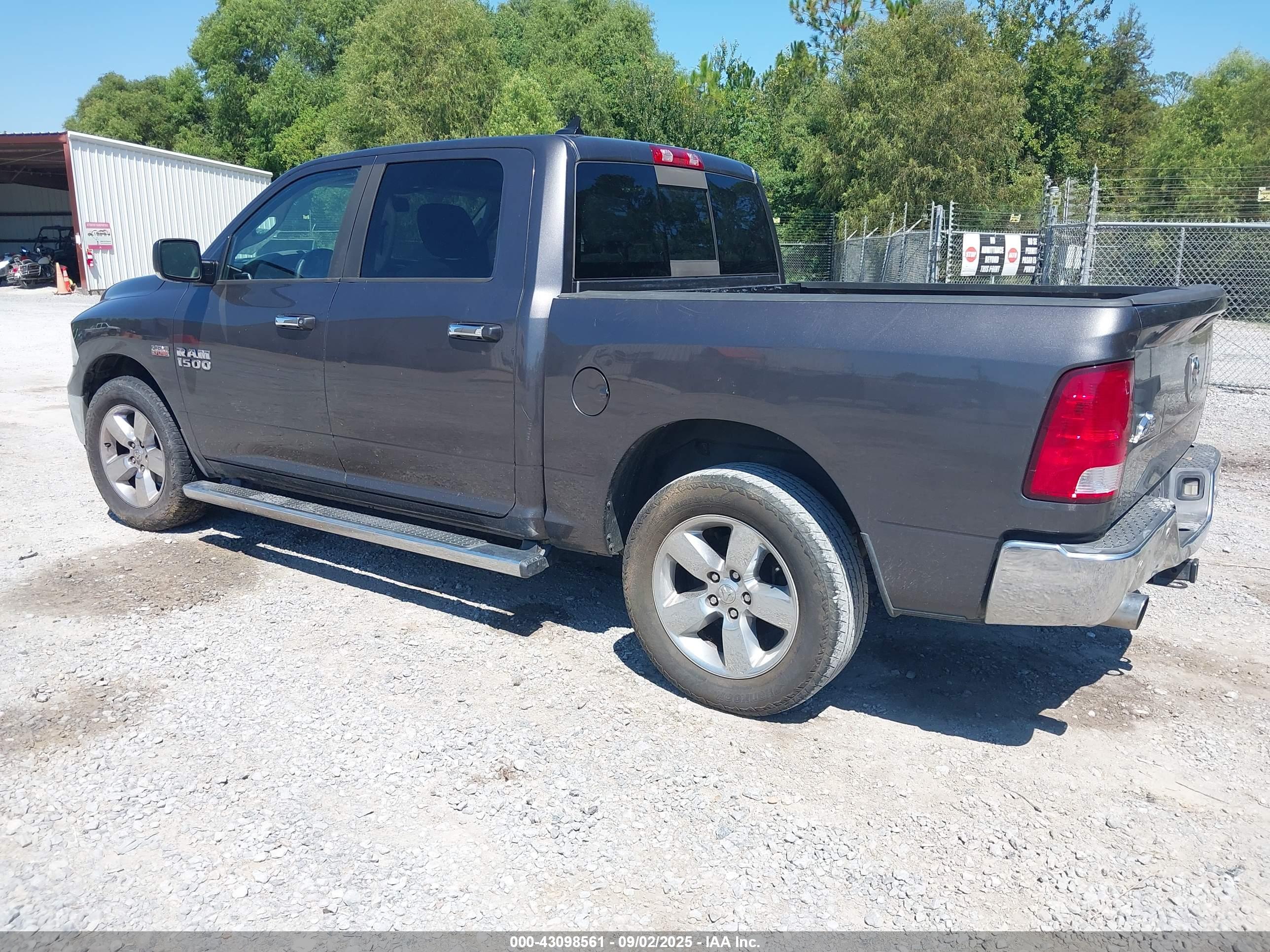 RAM 1500 image 3