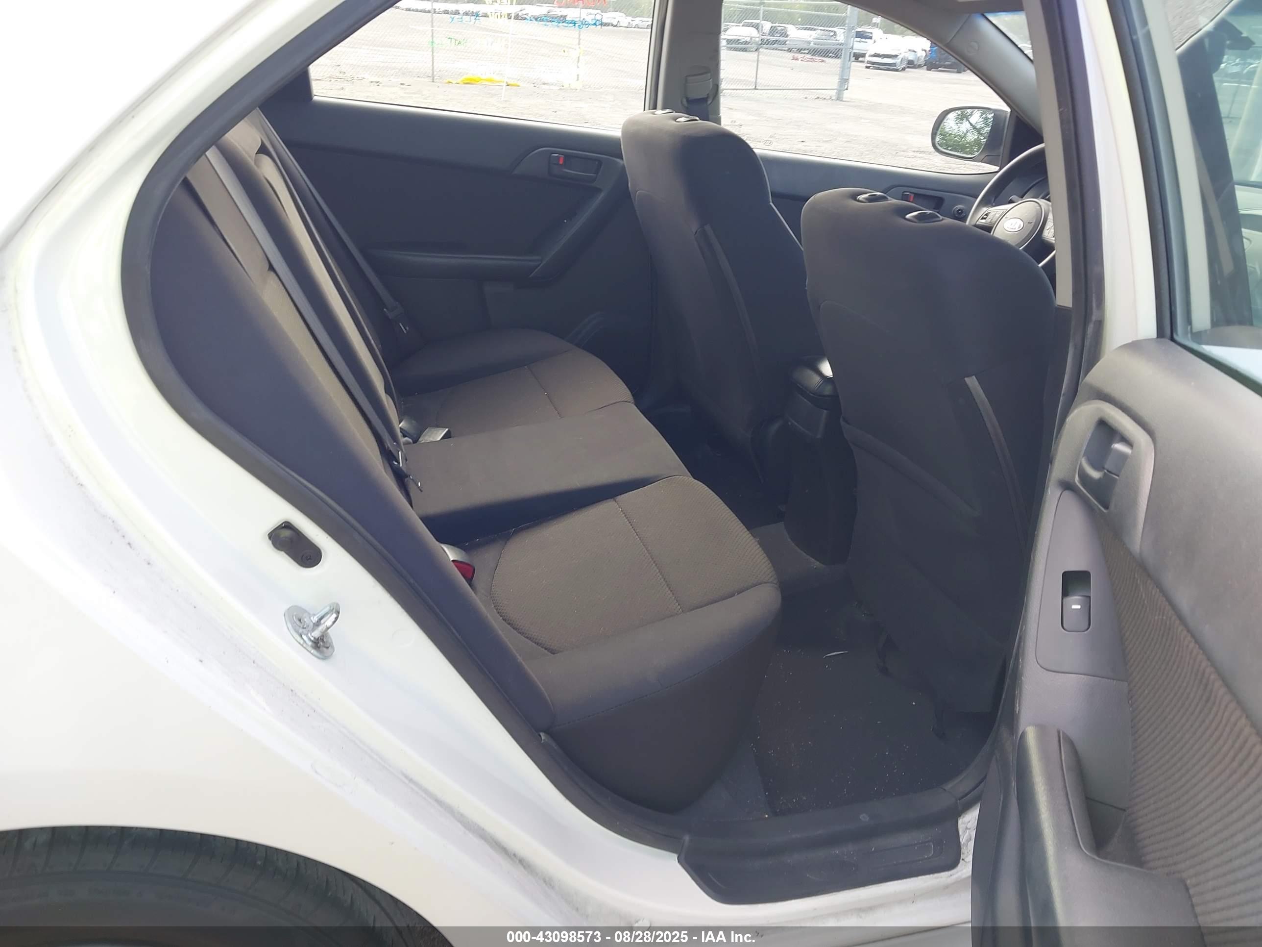 KIA FORTE image 8