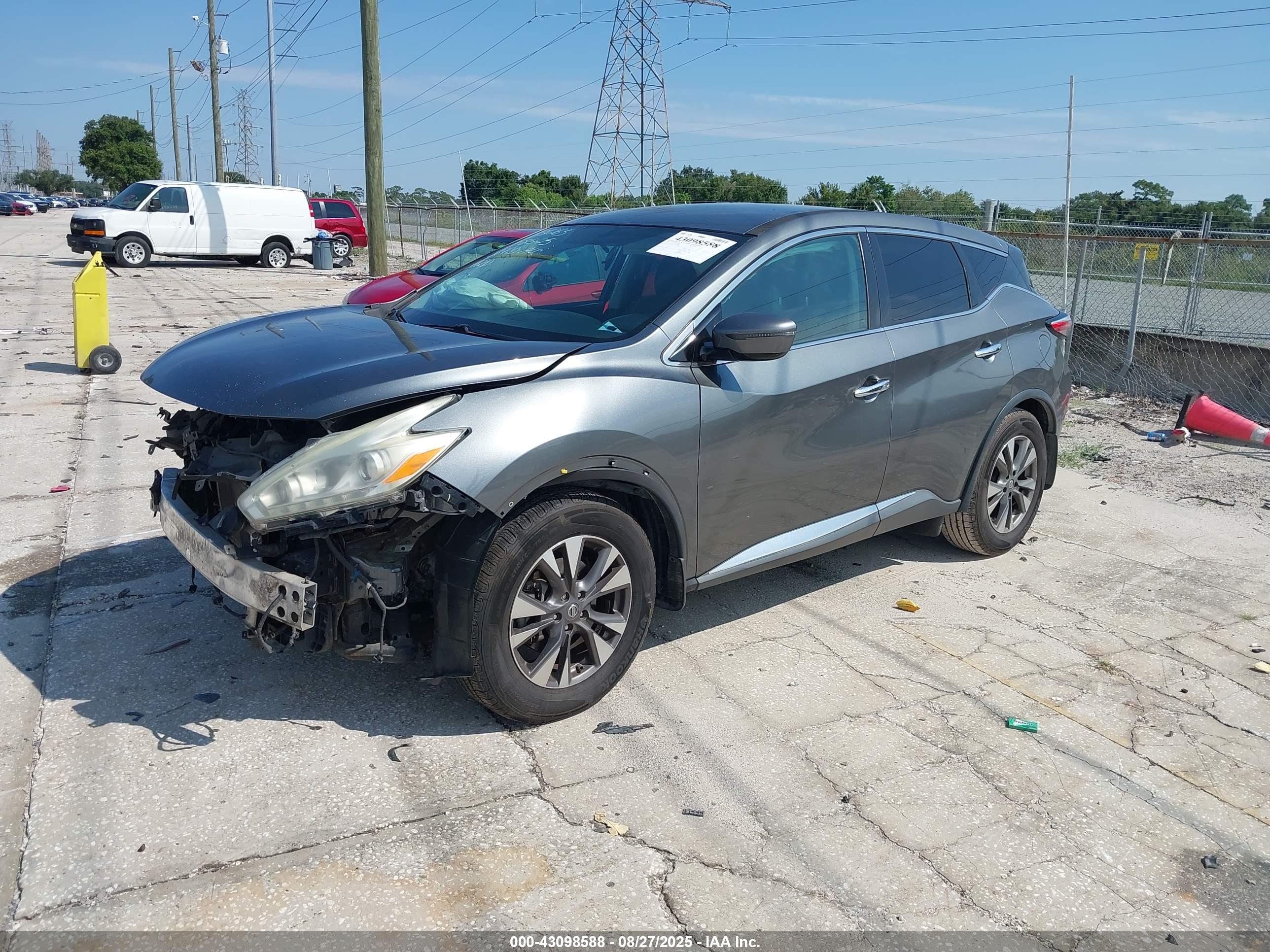 NISSAN MURANO image 2