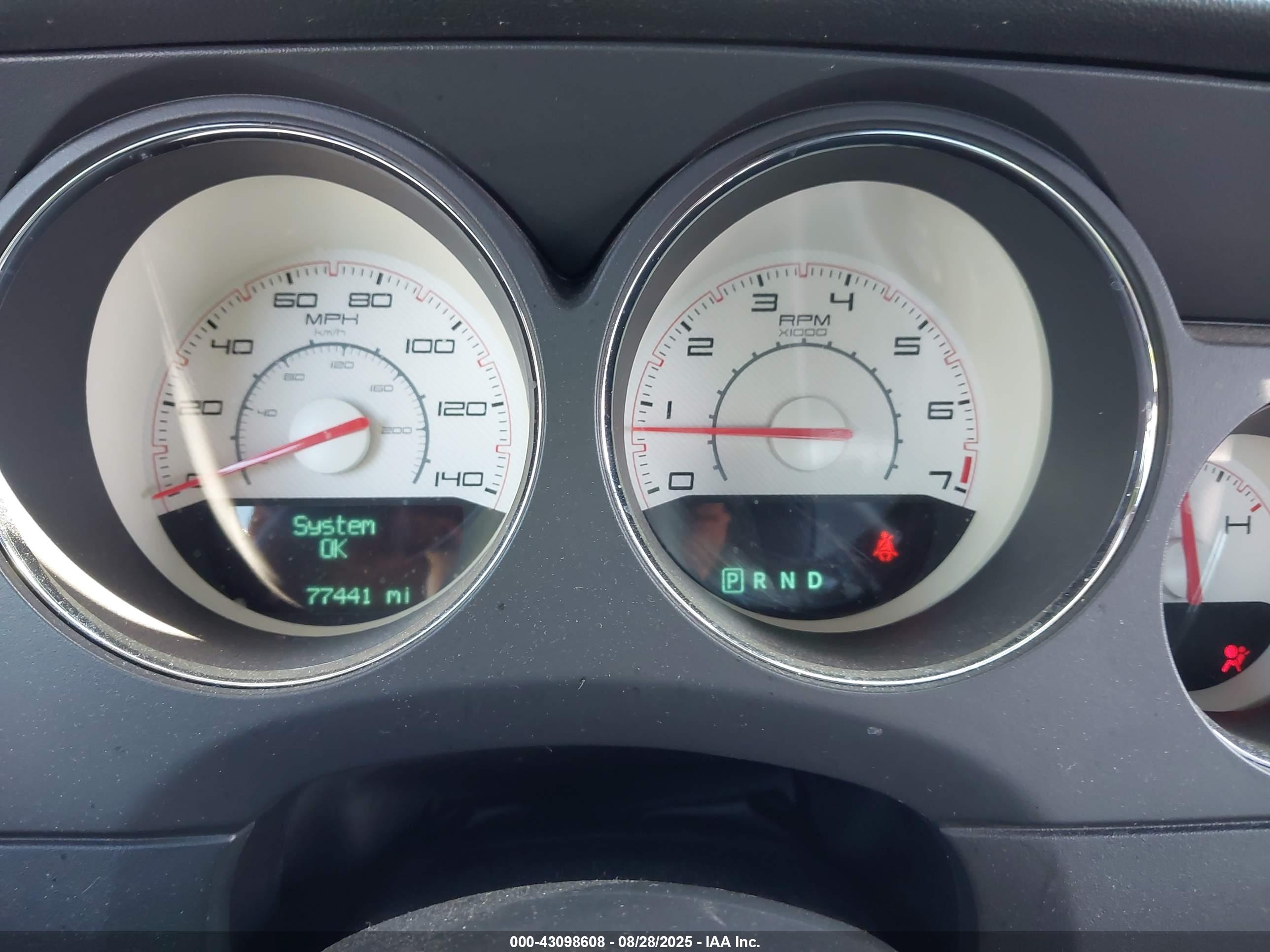 DODGE CHALLENGER image 7