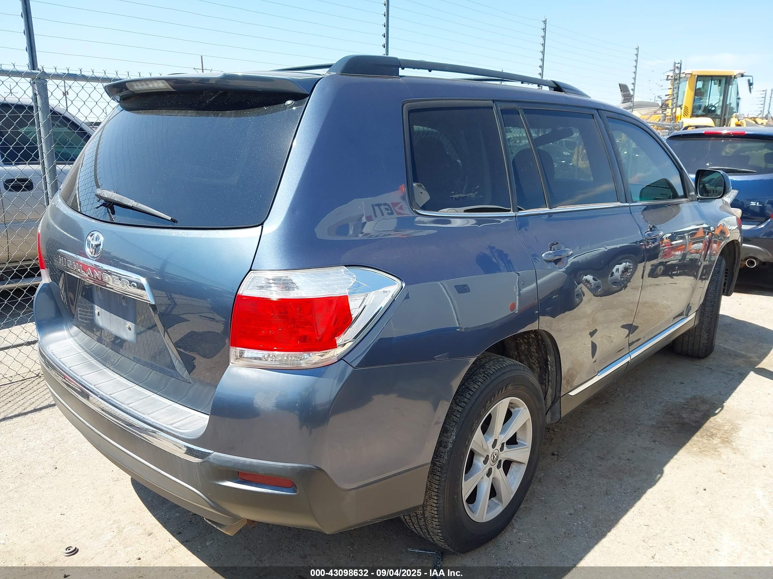 TOYOTA HIGHLANDER image 4