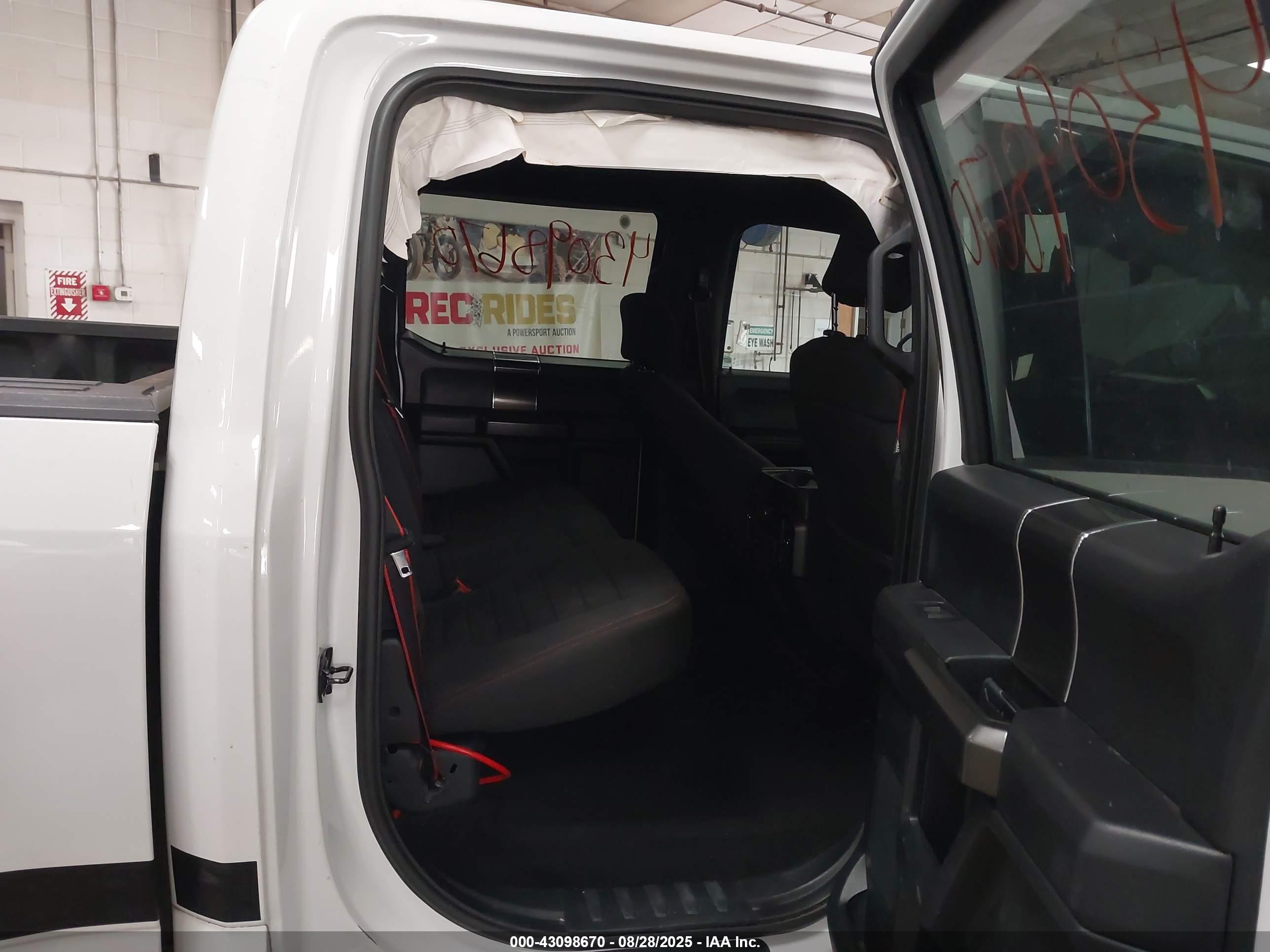 FORD F-150 image 8