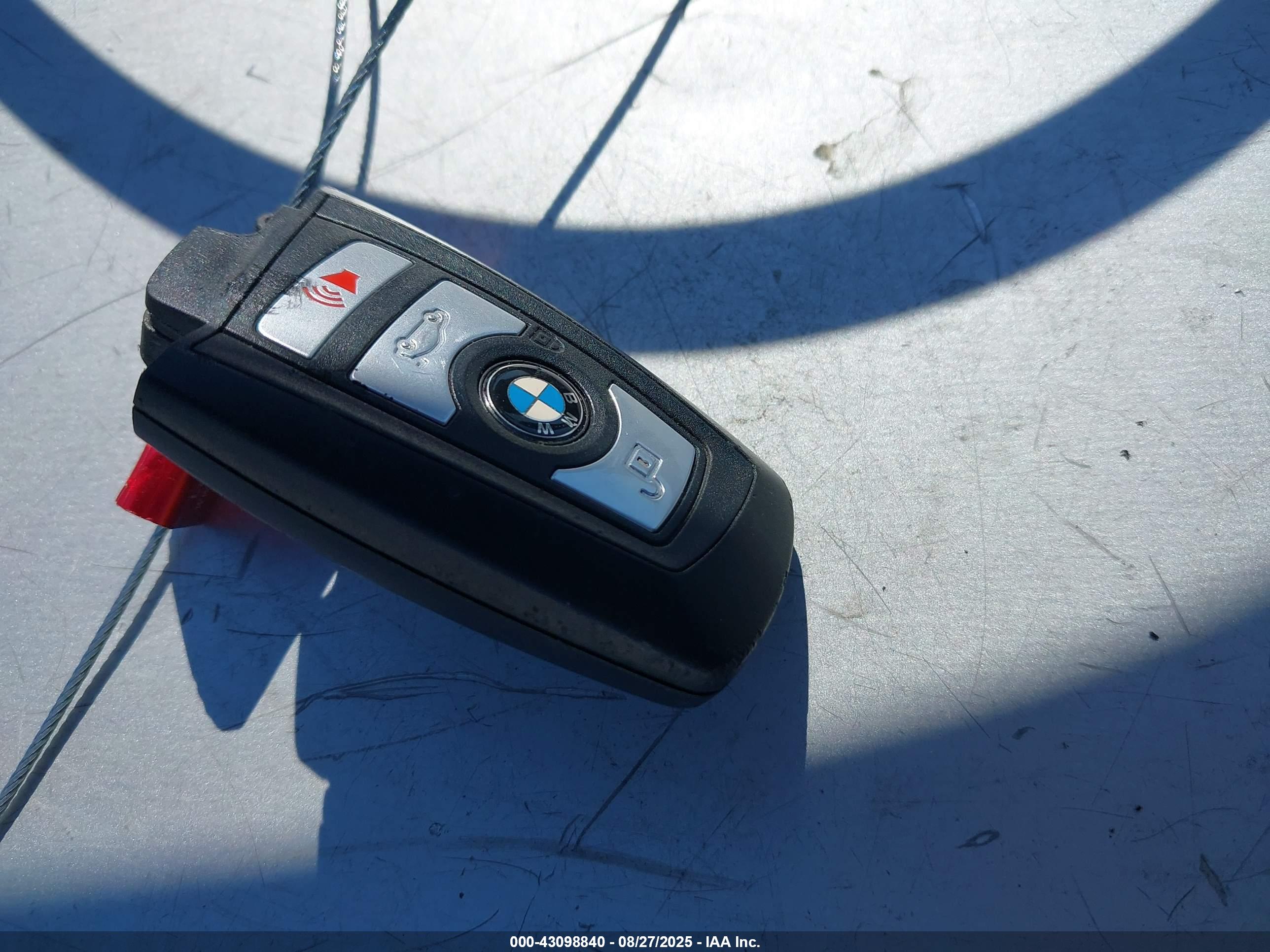 BMW 528I image 11