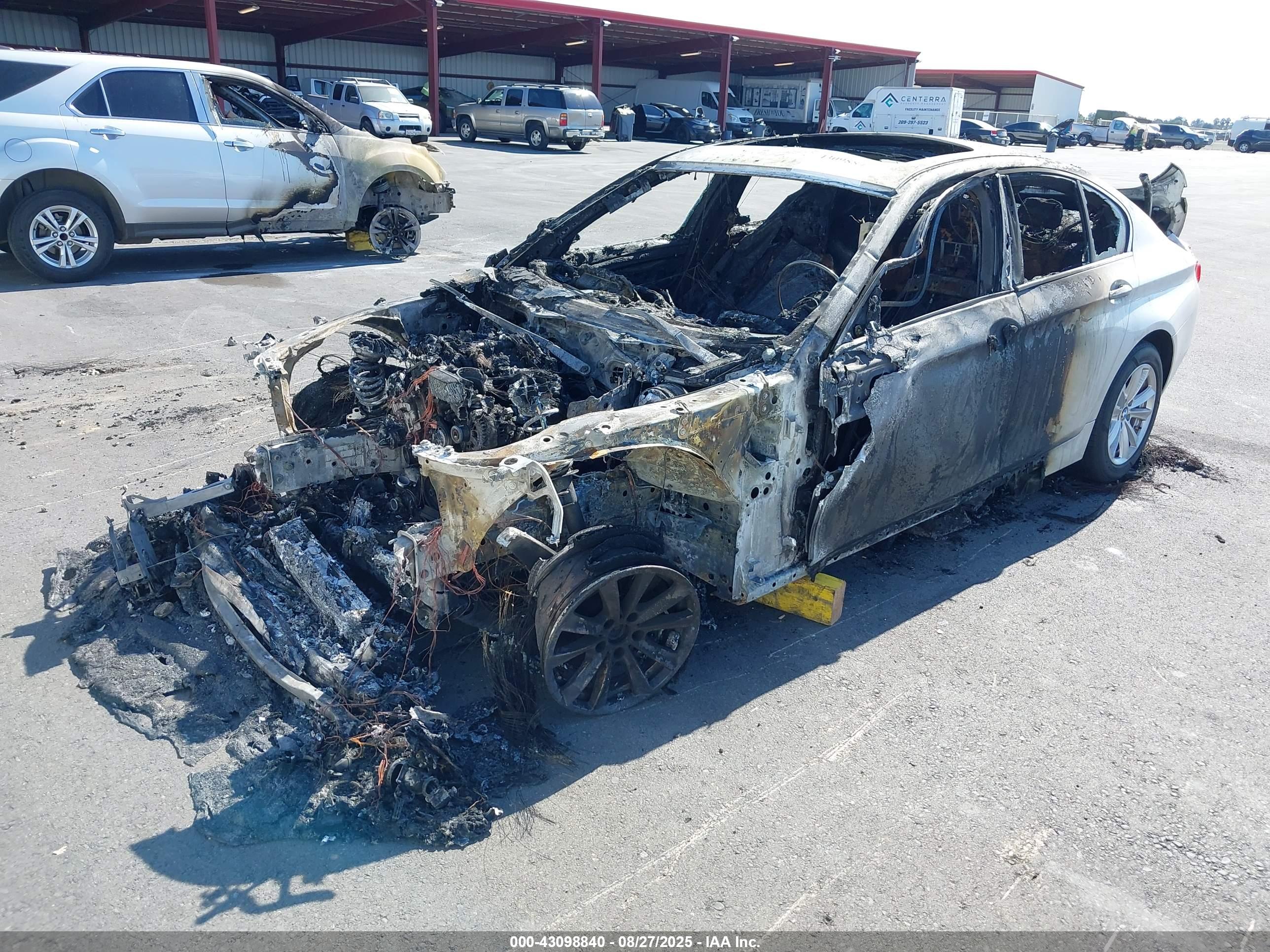 BMW 528I image 2