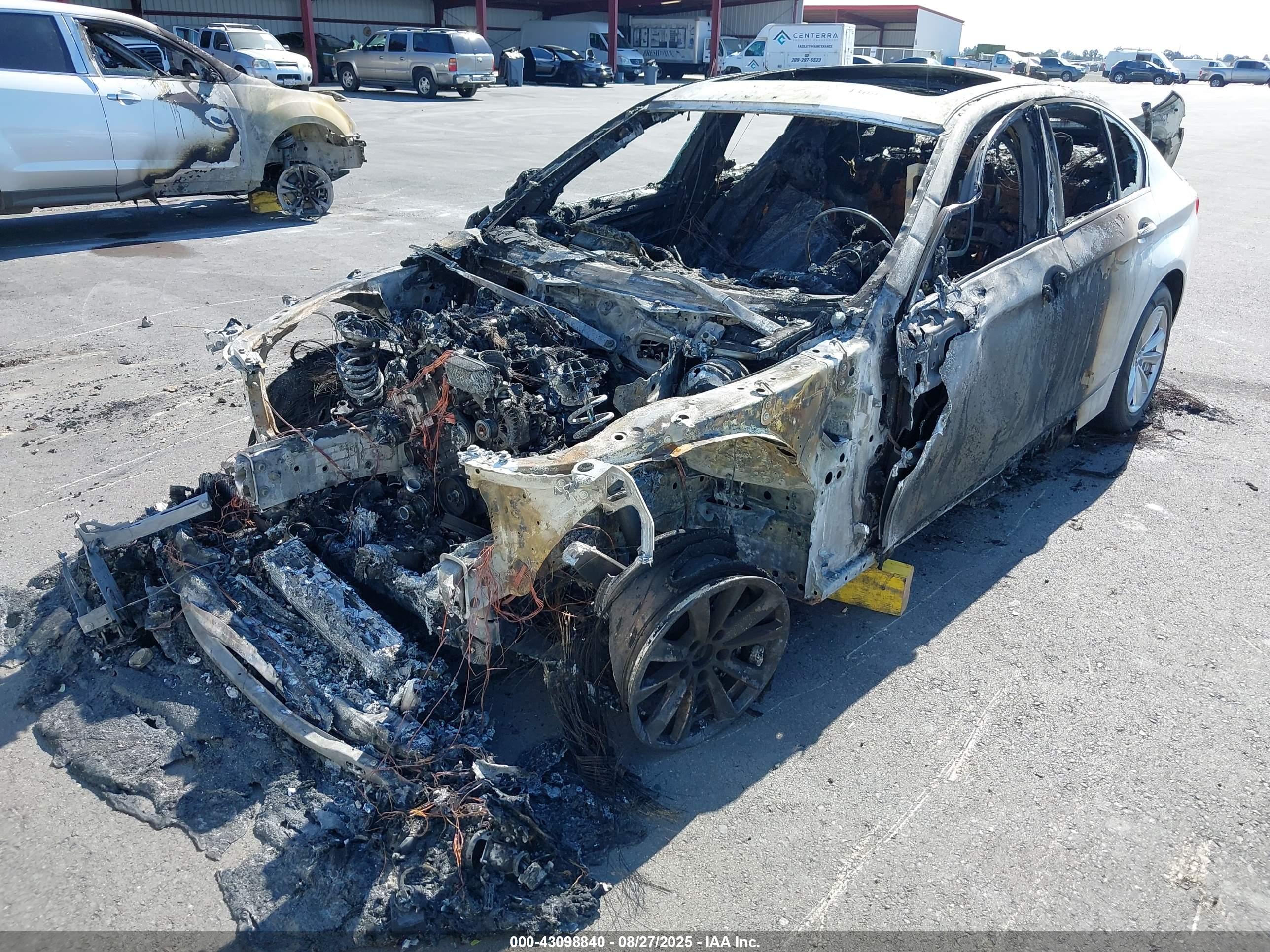 BMW 528I image 6