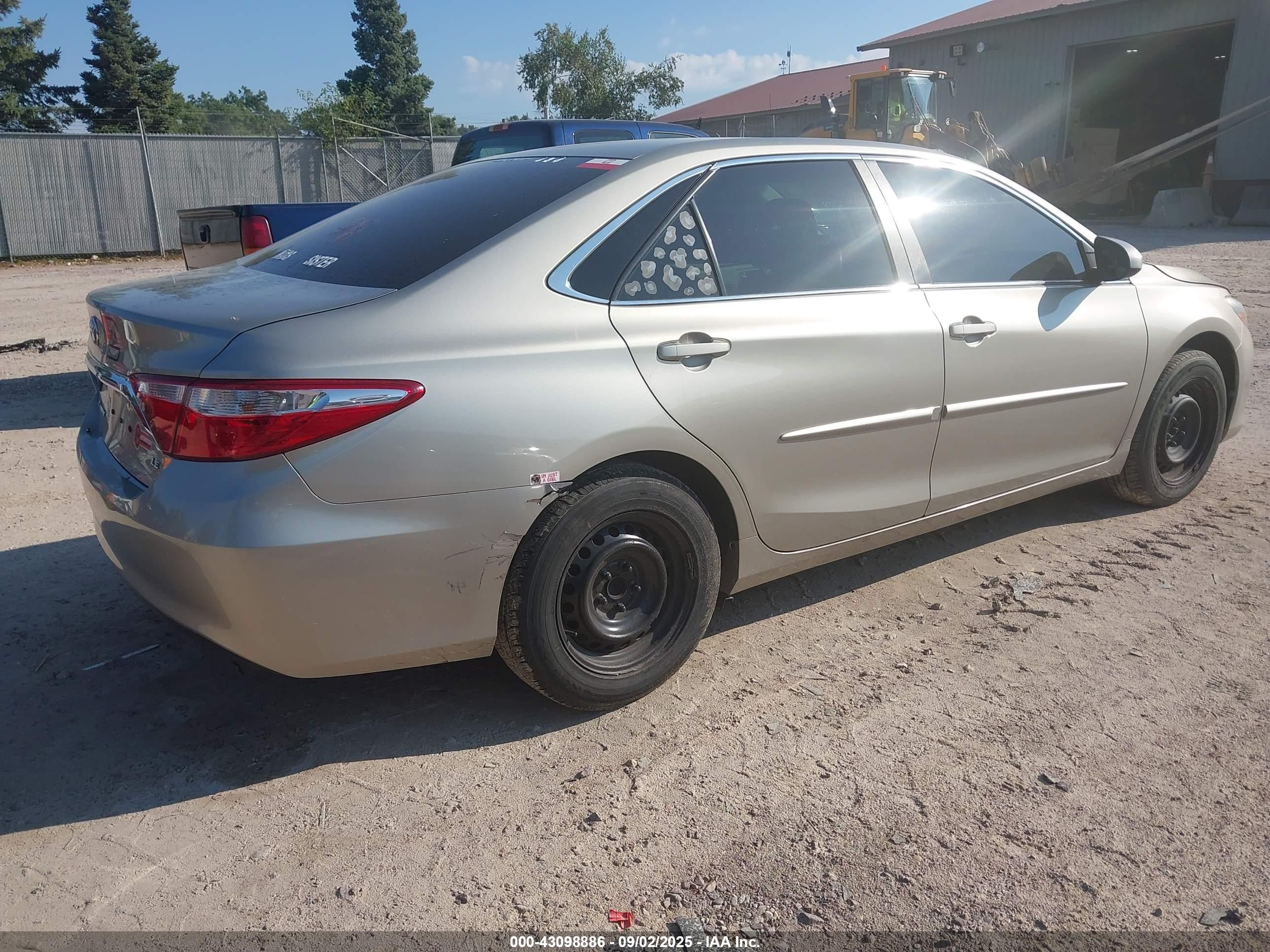 TOYOTA CAMRY image 4