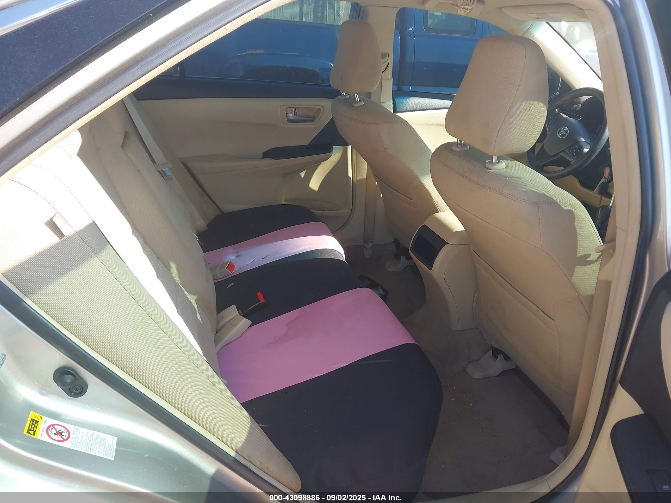 TOYOTA CAMRY image 8