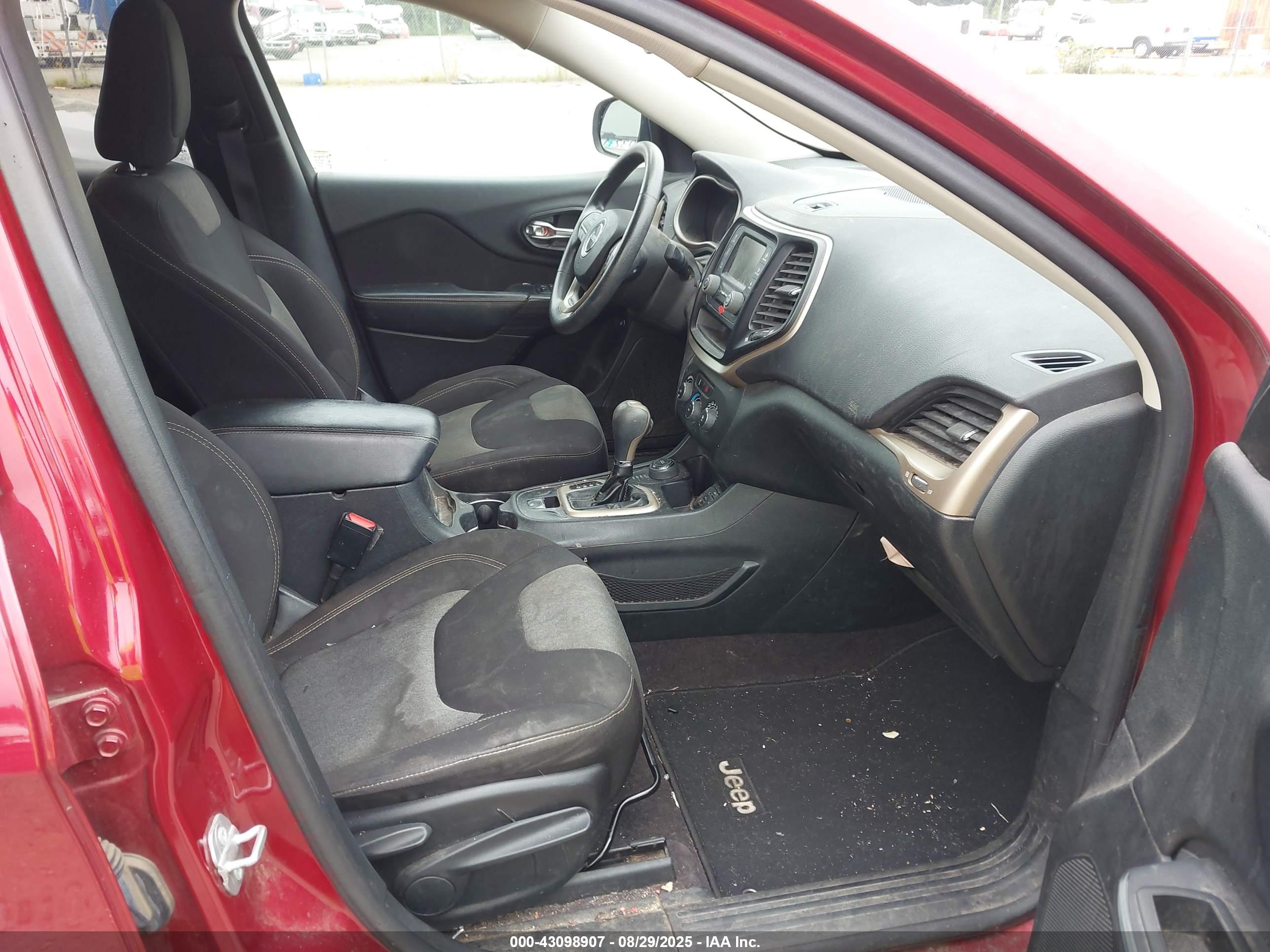 JEEP CHEROKEE image 5