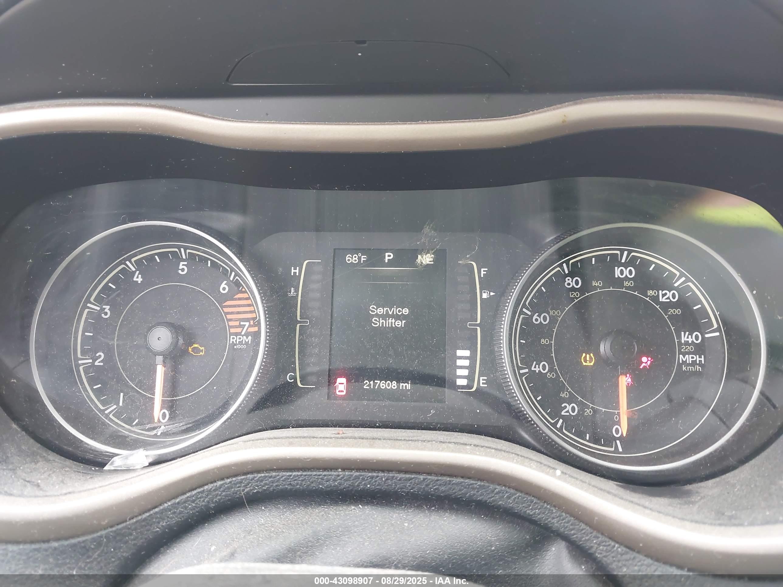 JEEP CHEROKEE image 7