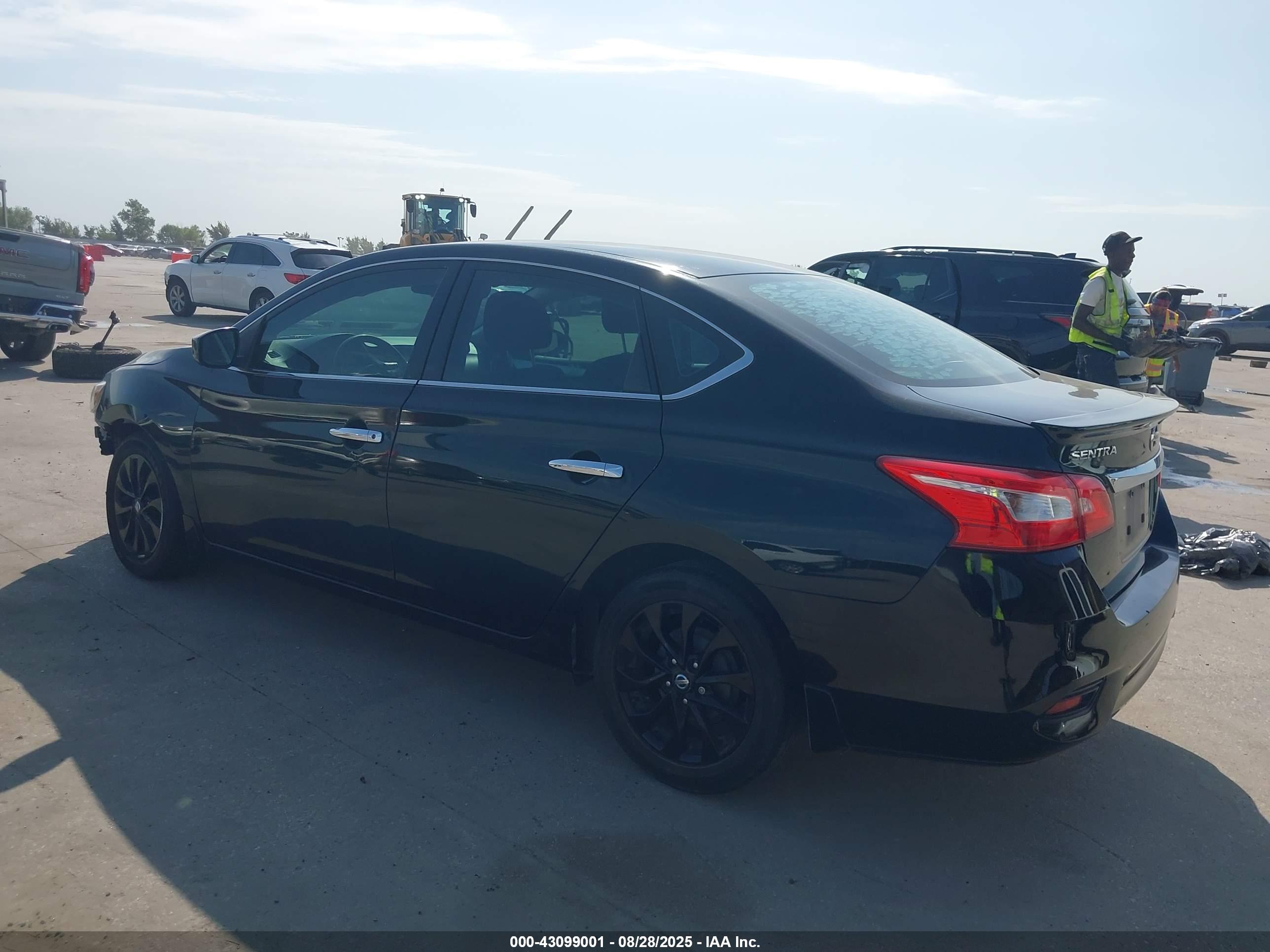 NISSAN SENTRA image 3