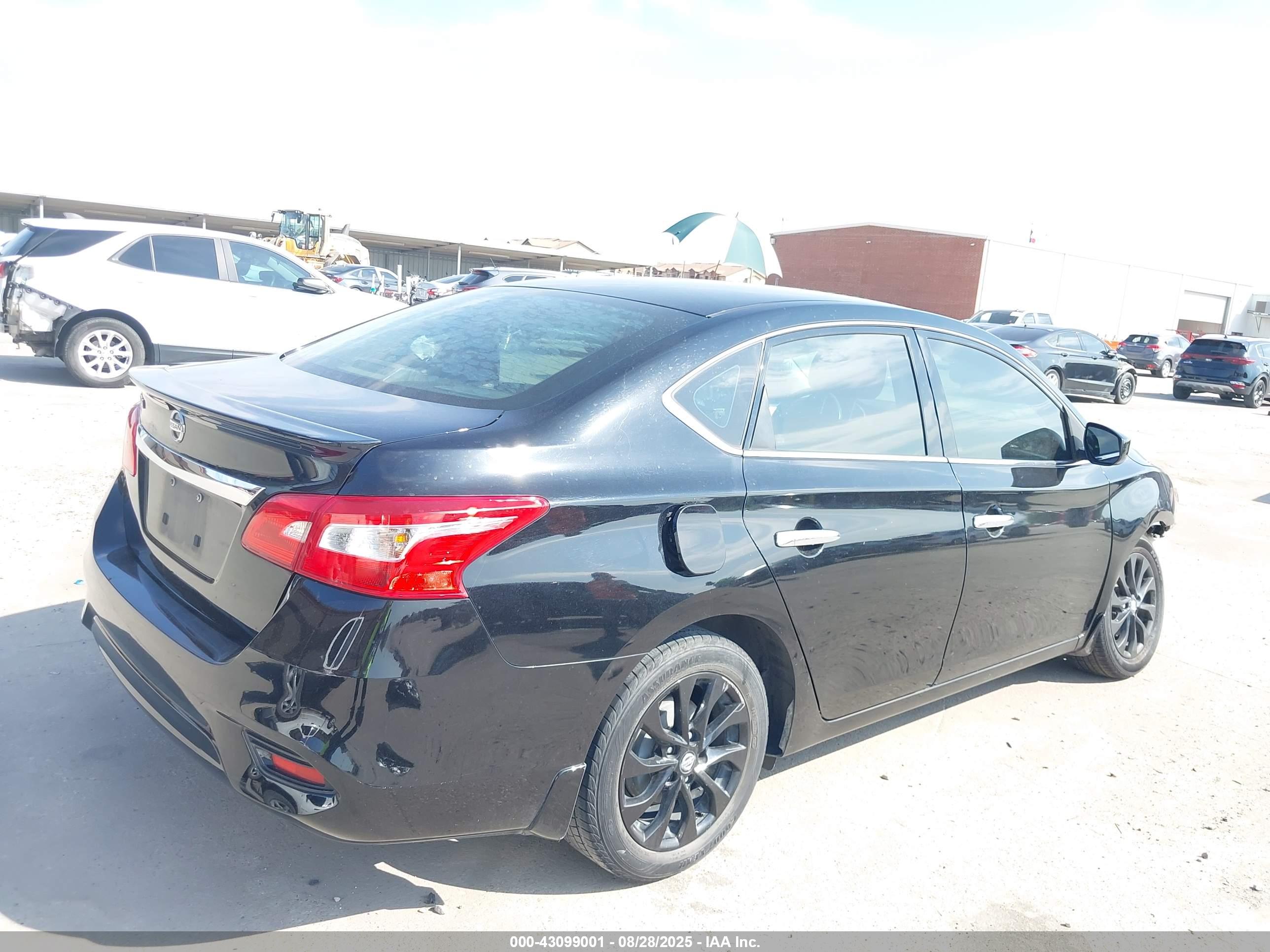 NISSAN SENTRA image 4