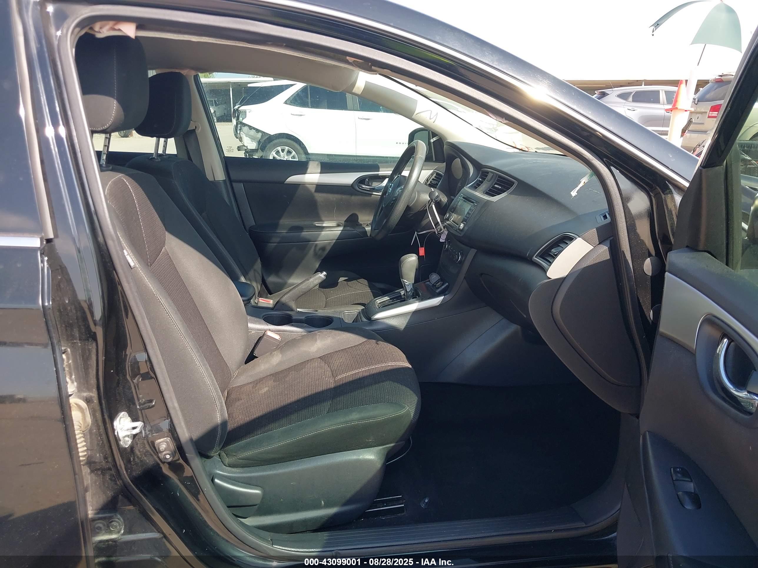 NISSAN SENTRA image 5