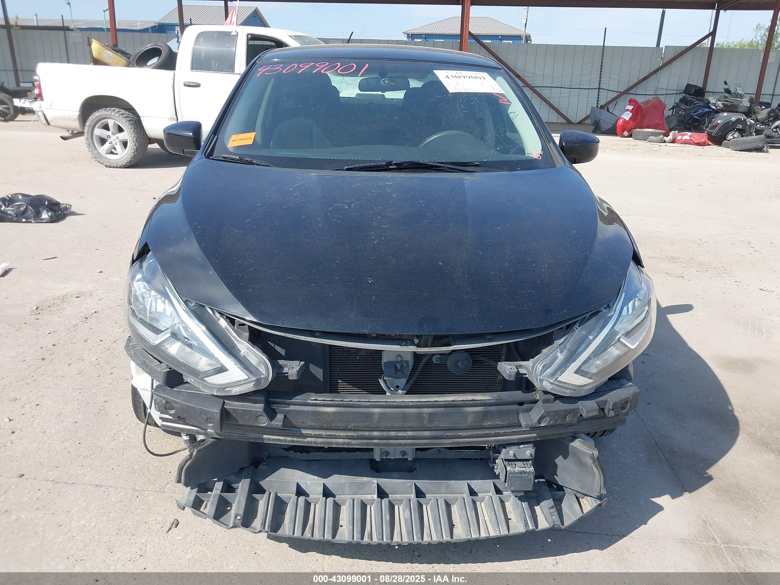 NISSAN SENTRA image 6