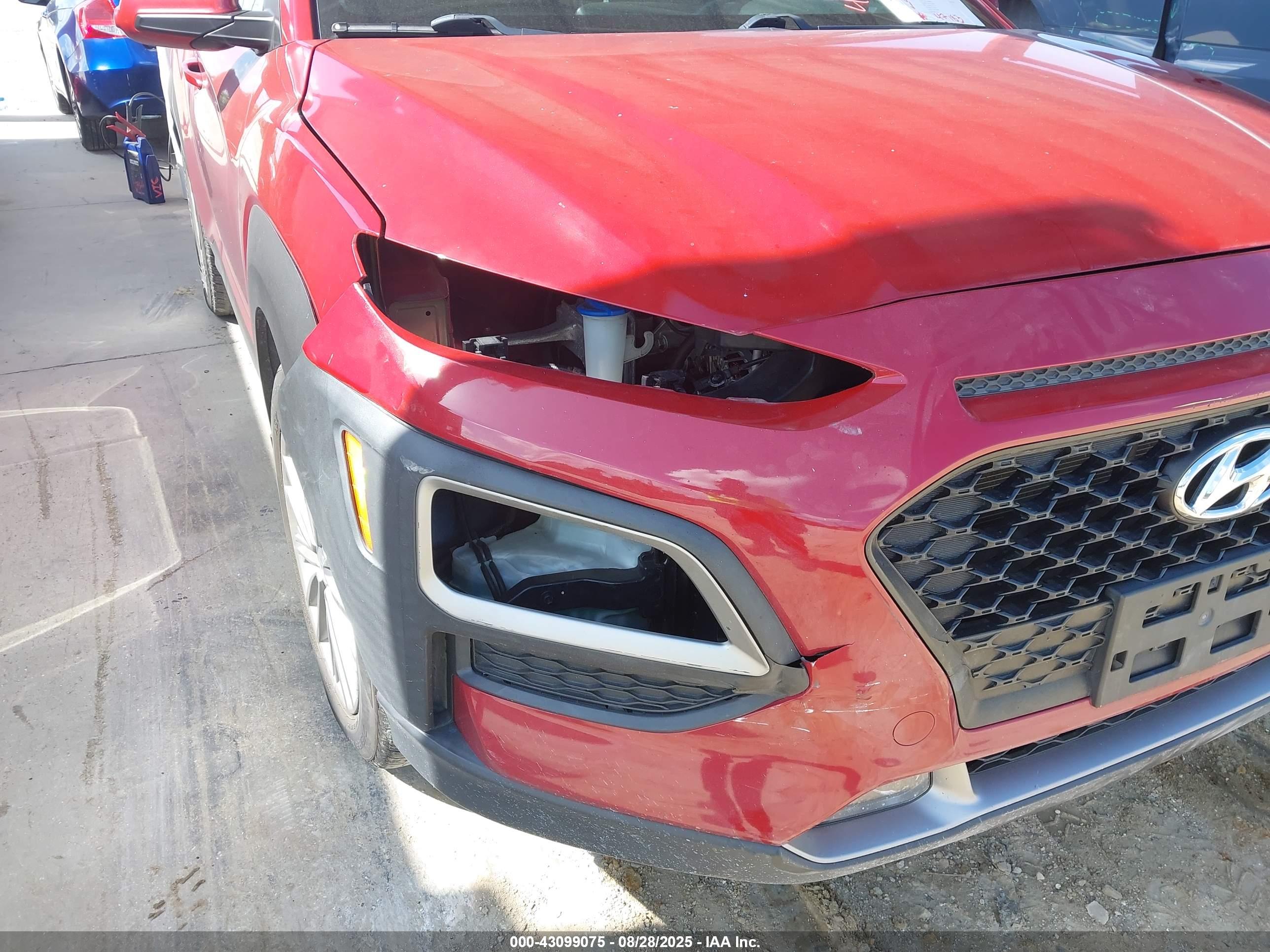 HYUNDAI KONA image 6