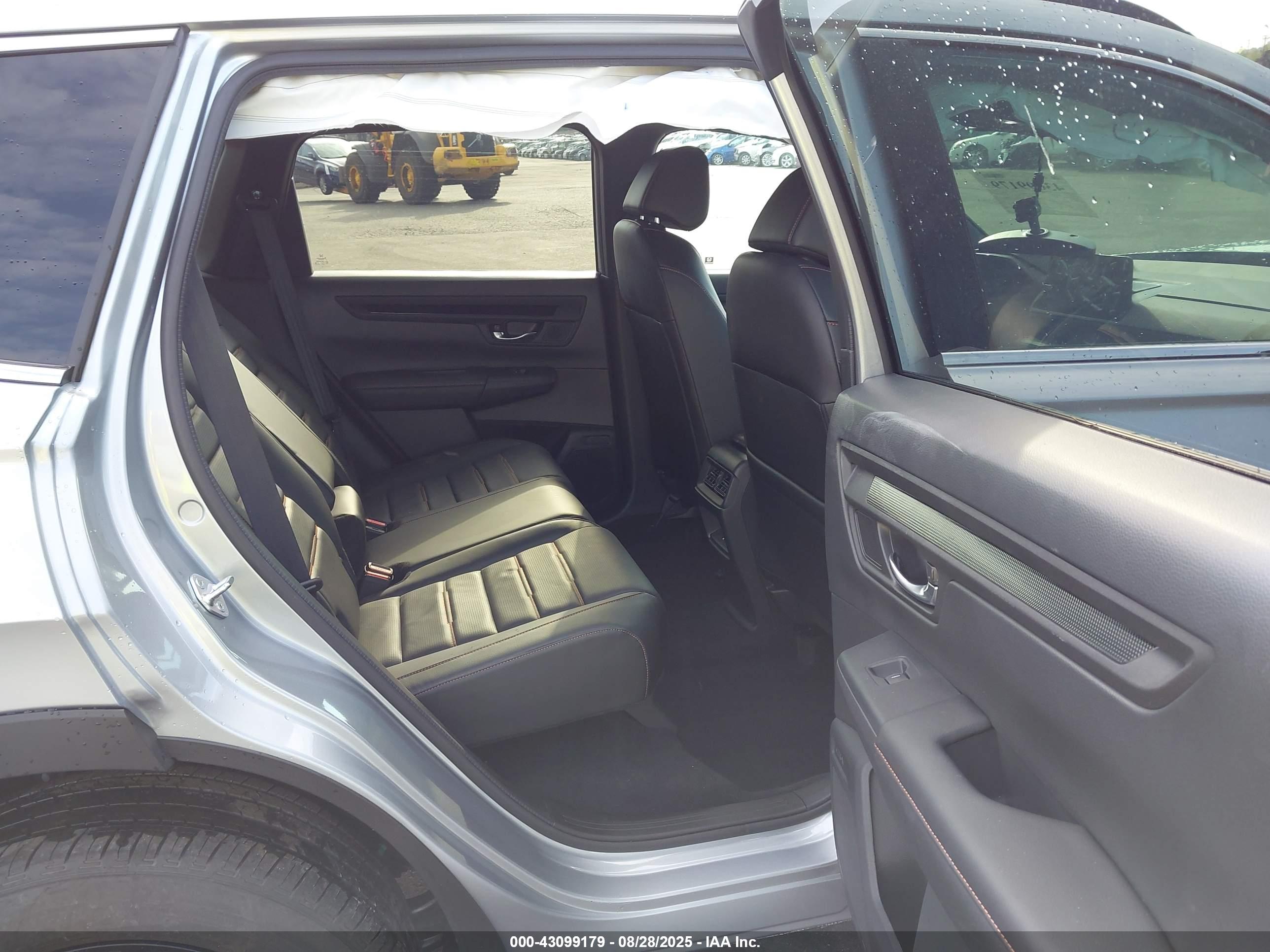 HONDA CR-V image 8