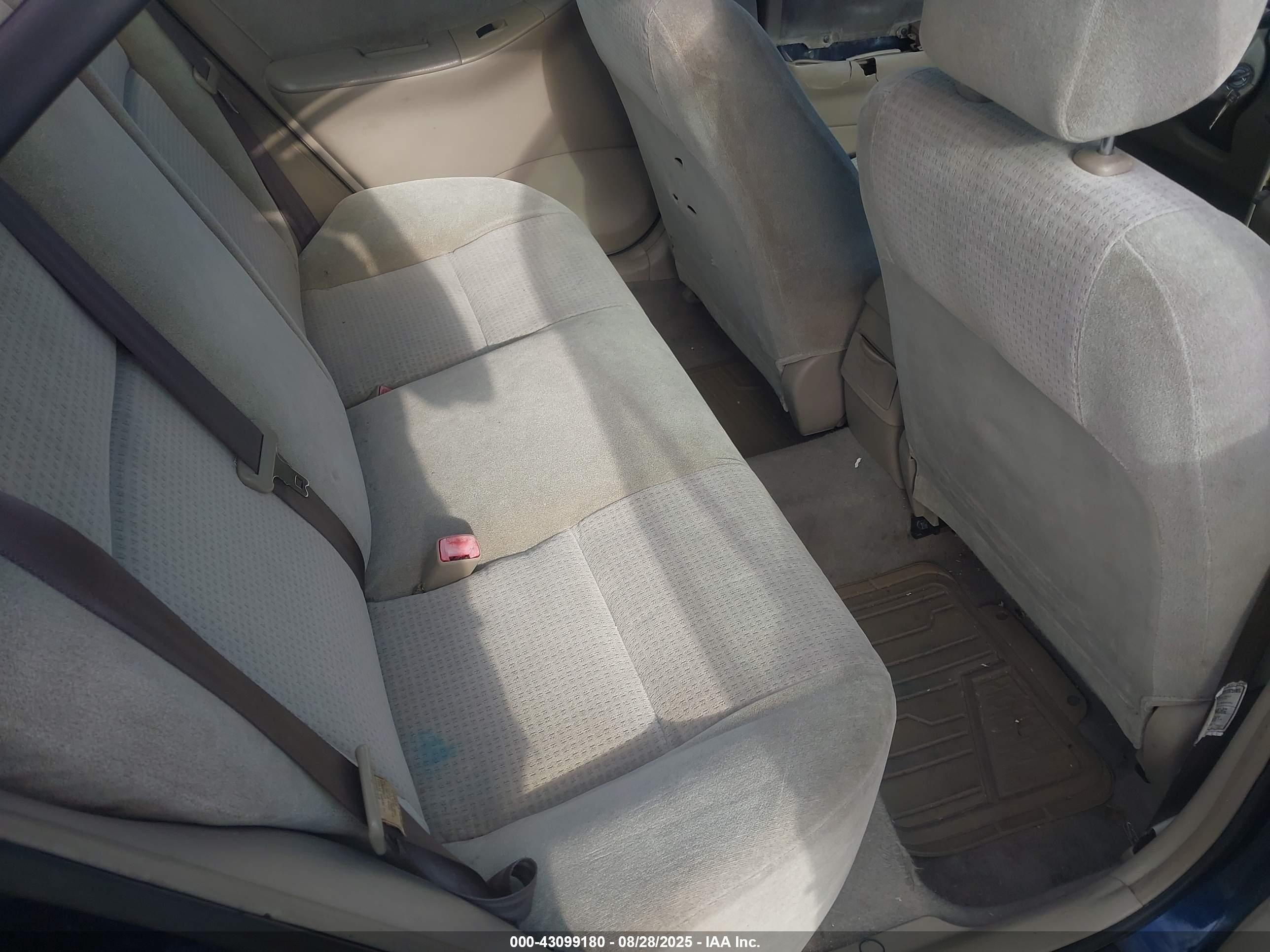 TOYOTA COROLLA image 8
