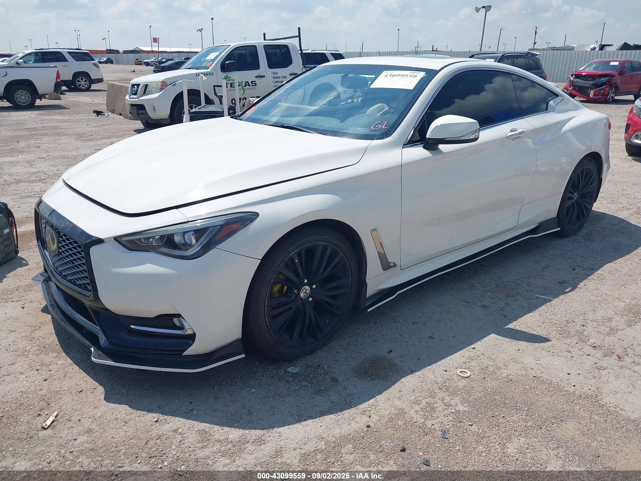 INFINITI Q60 image 2