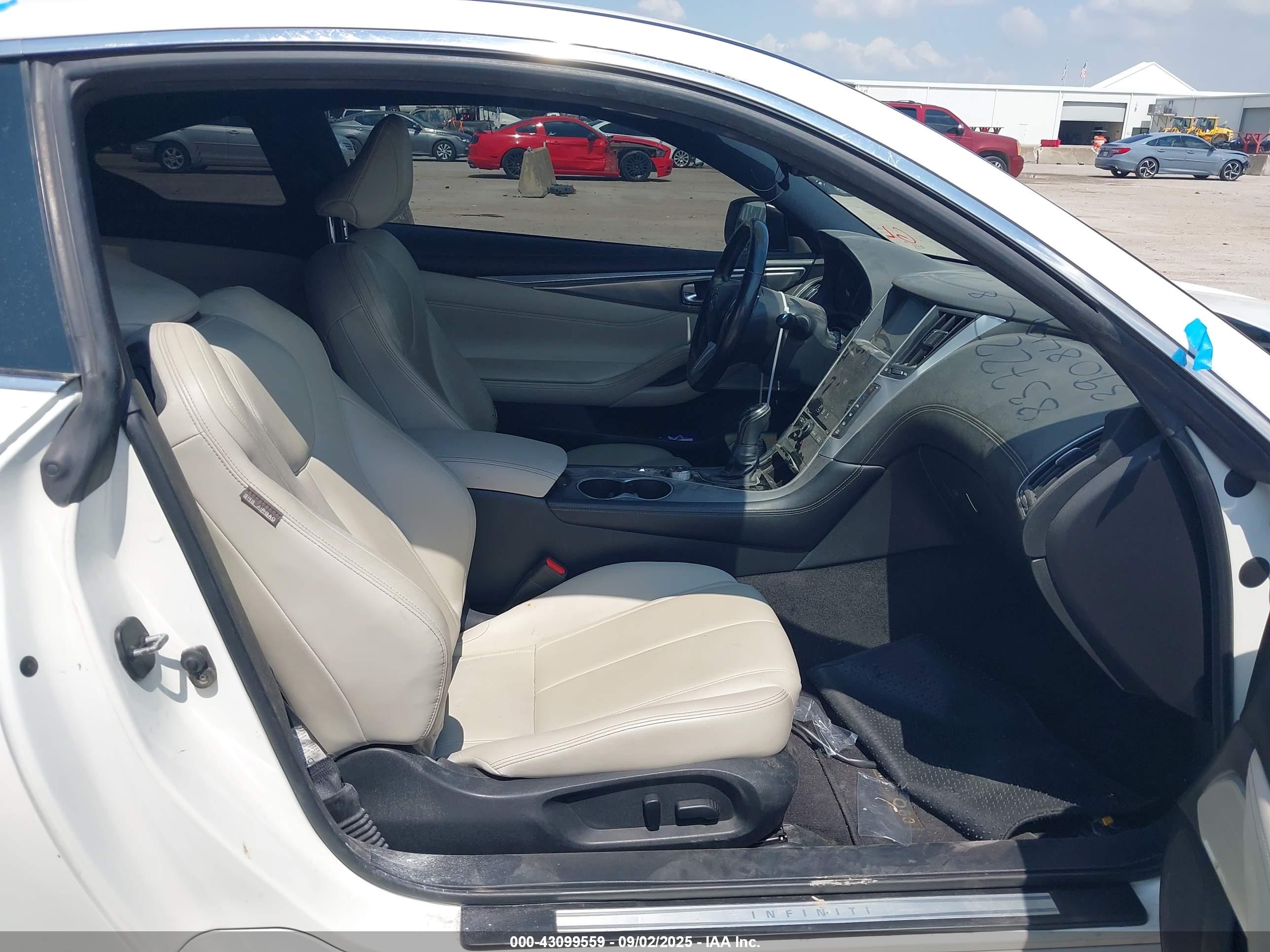 INFINITI Q60 image 5