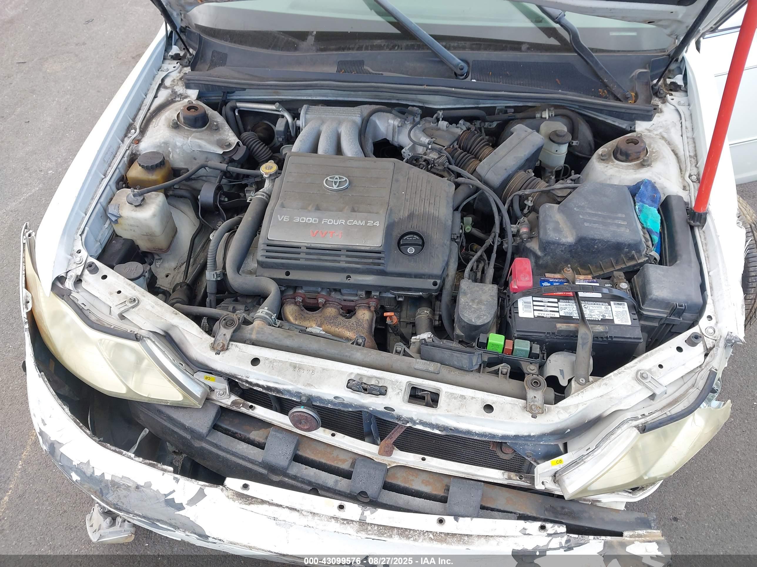 TOYOTA AVALON image 10