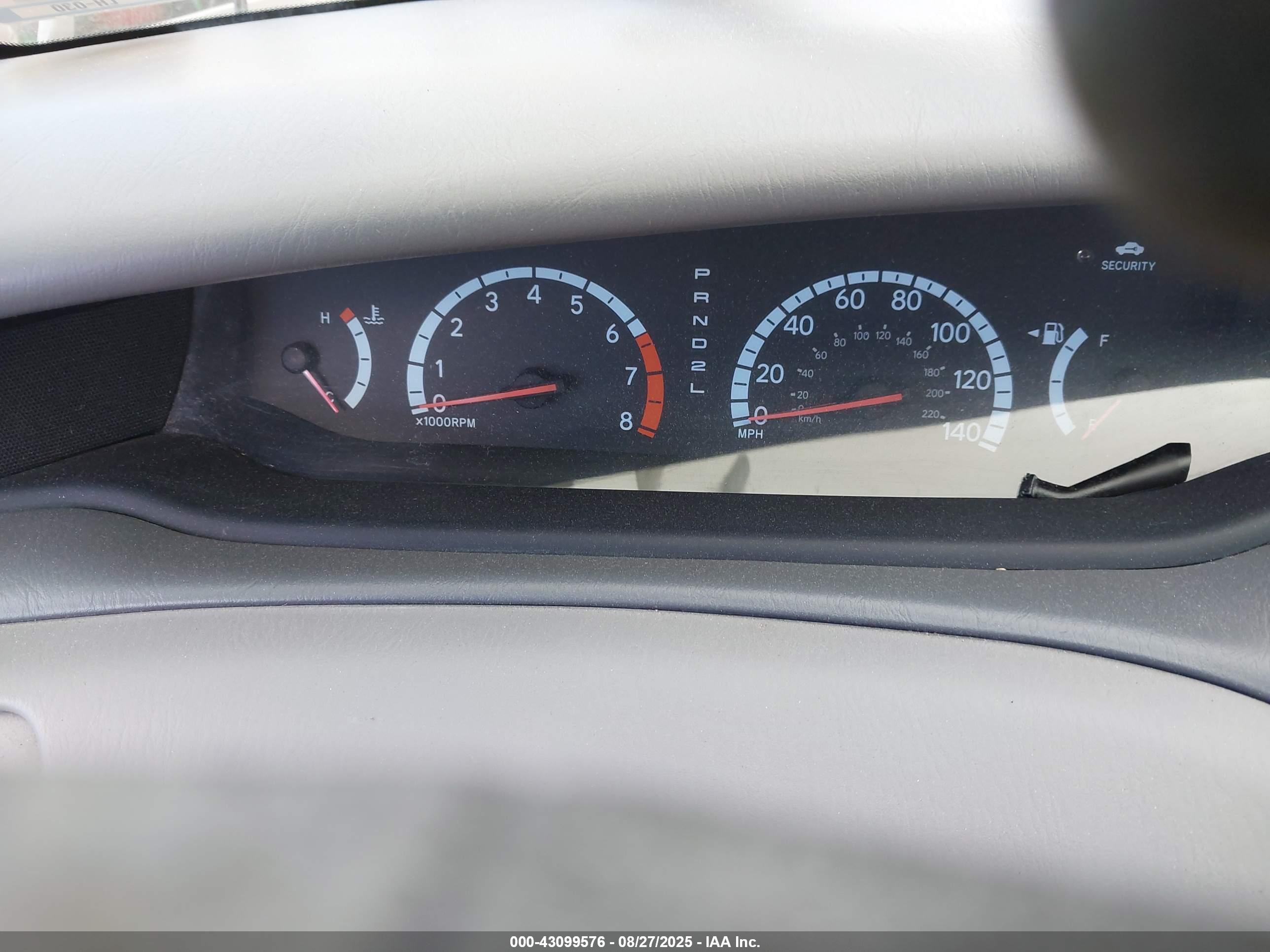 TOYOTA AVALON image 7