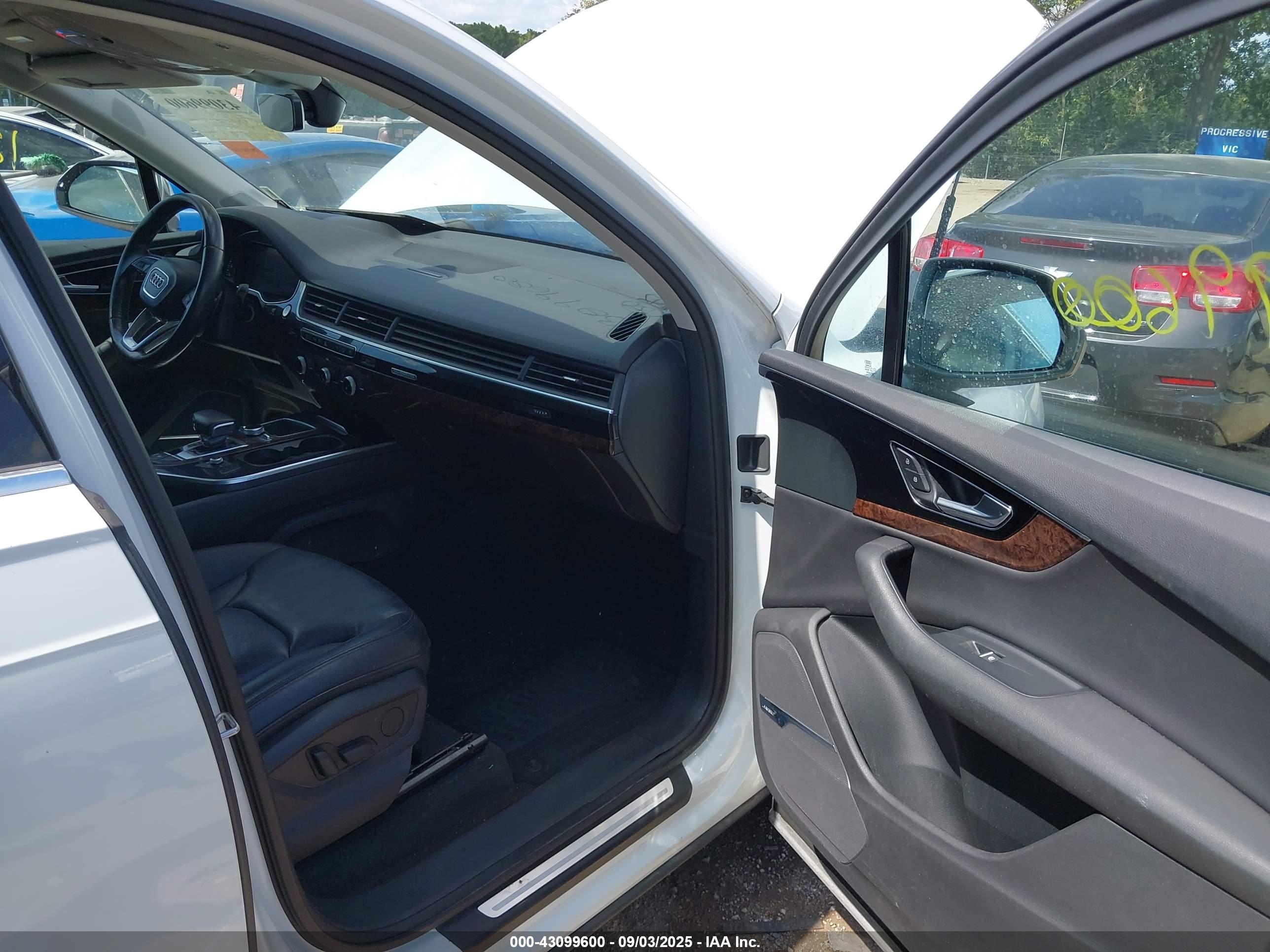 AUDI Q7 image 5