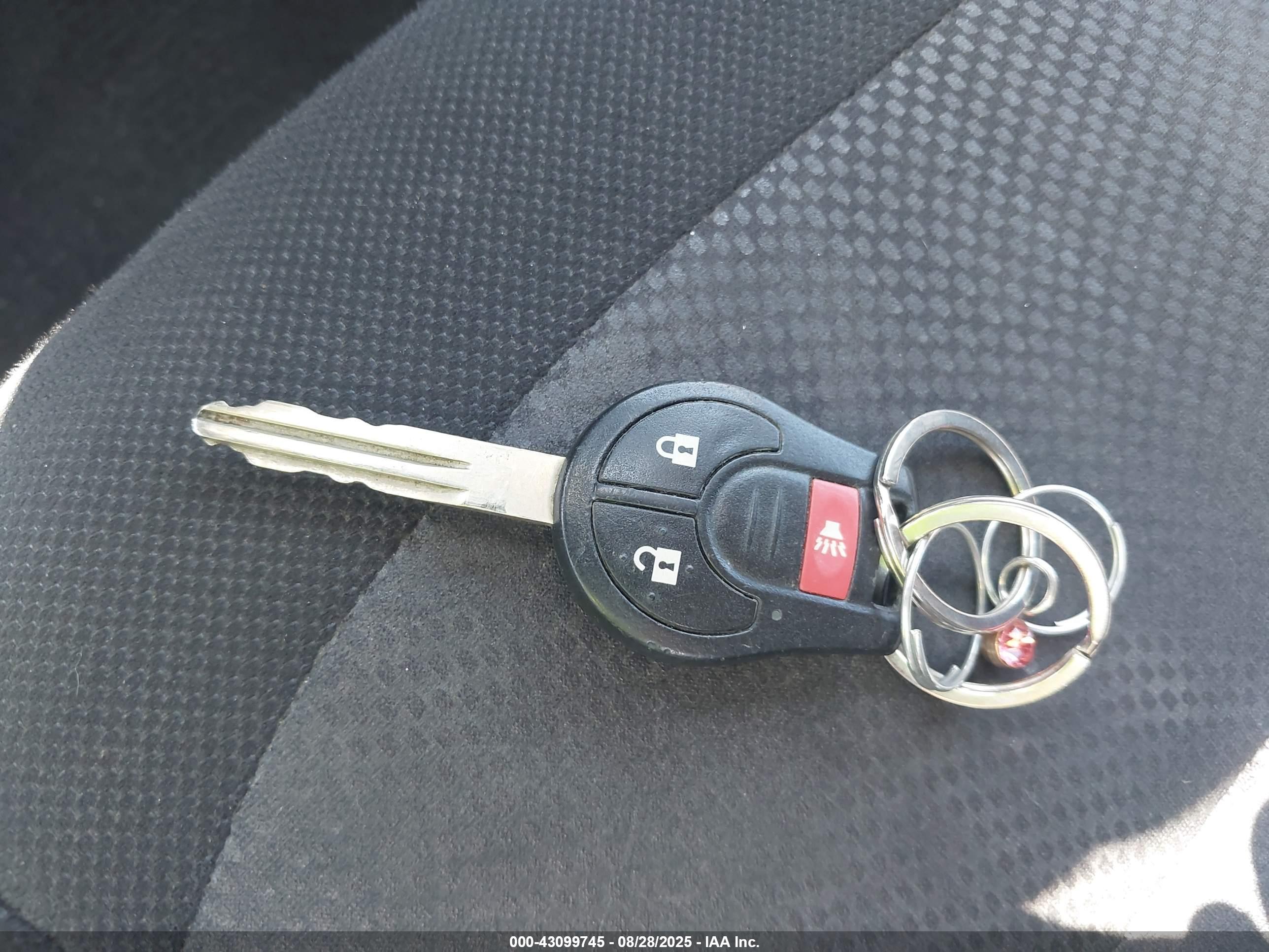 NISSAN ROGUE image 11