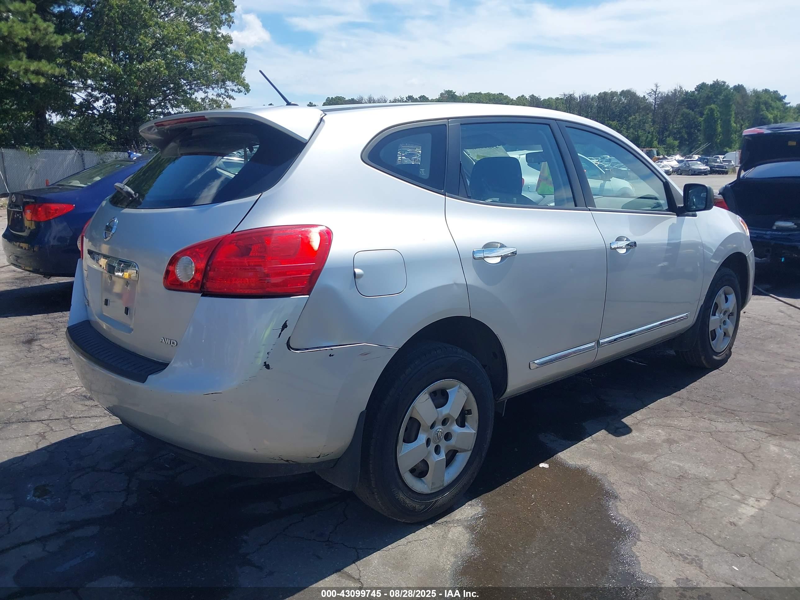 NISSAN ROGUE image 4