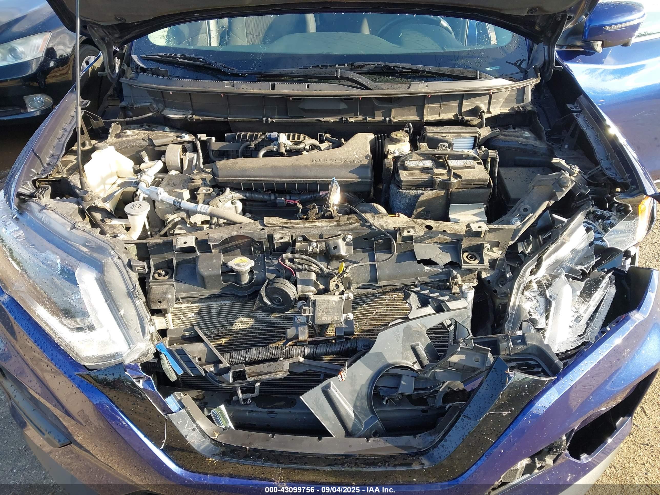 NISSAN ROGUE image 10