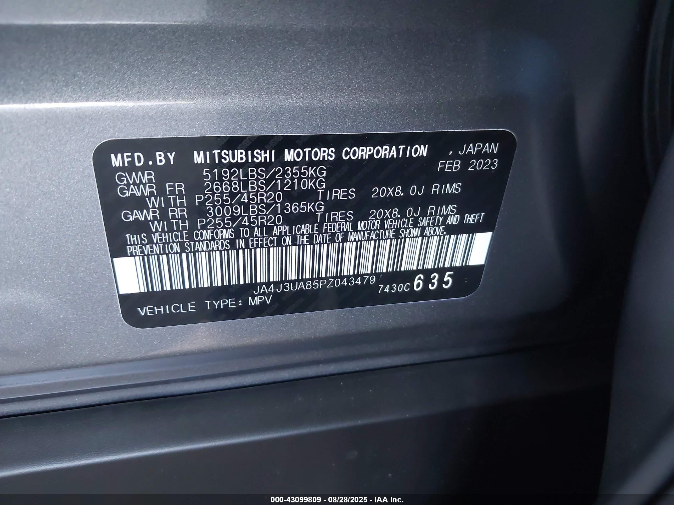 MITSUBISHI OUTLANDER image 9
