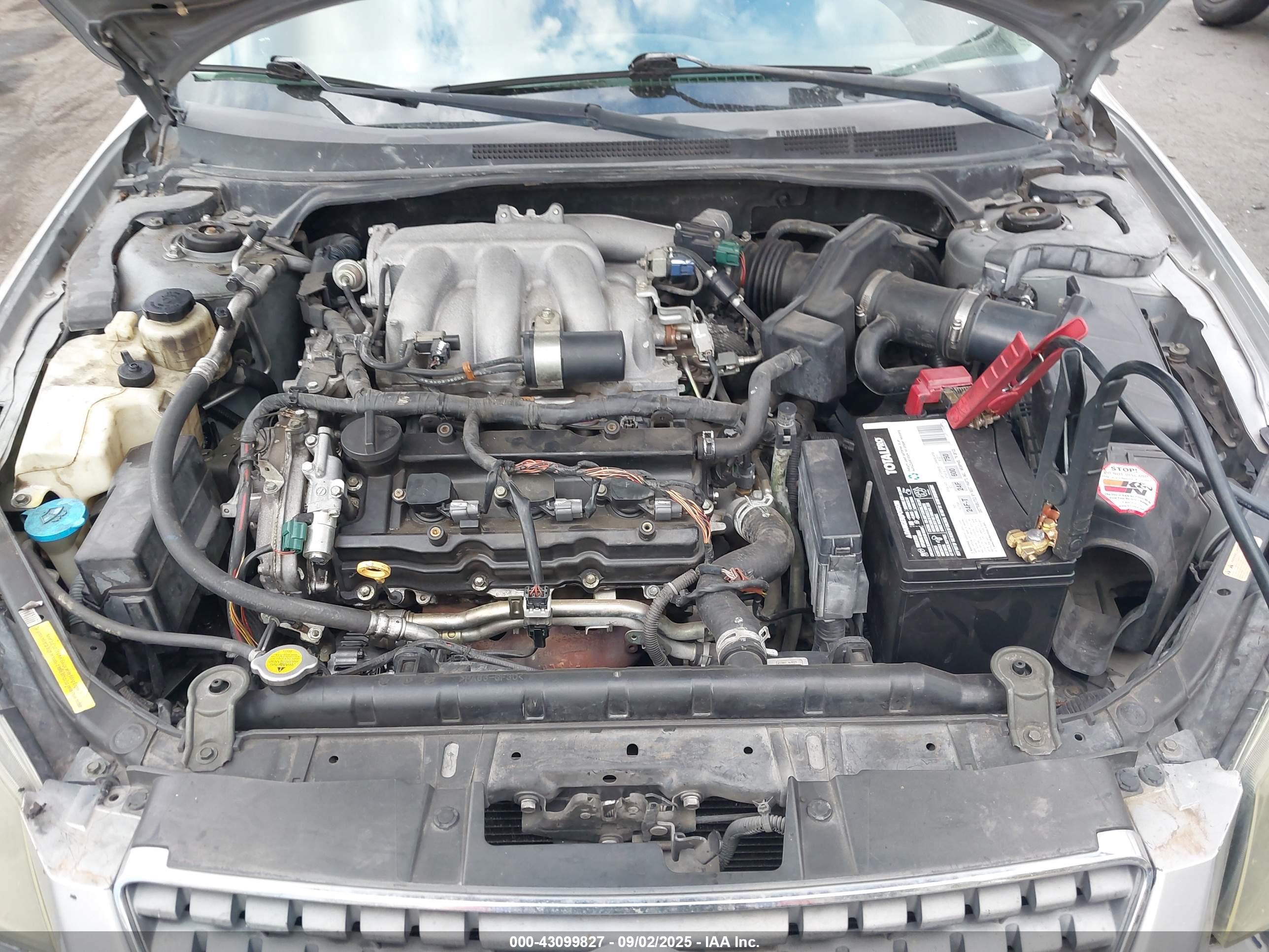 NISSAN ALTIMA image 10